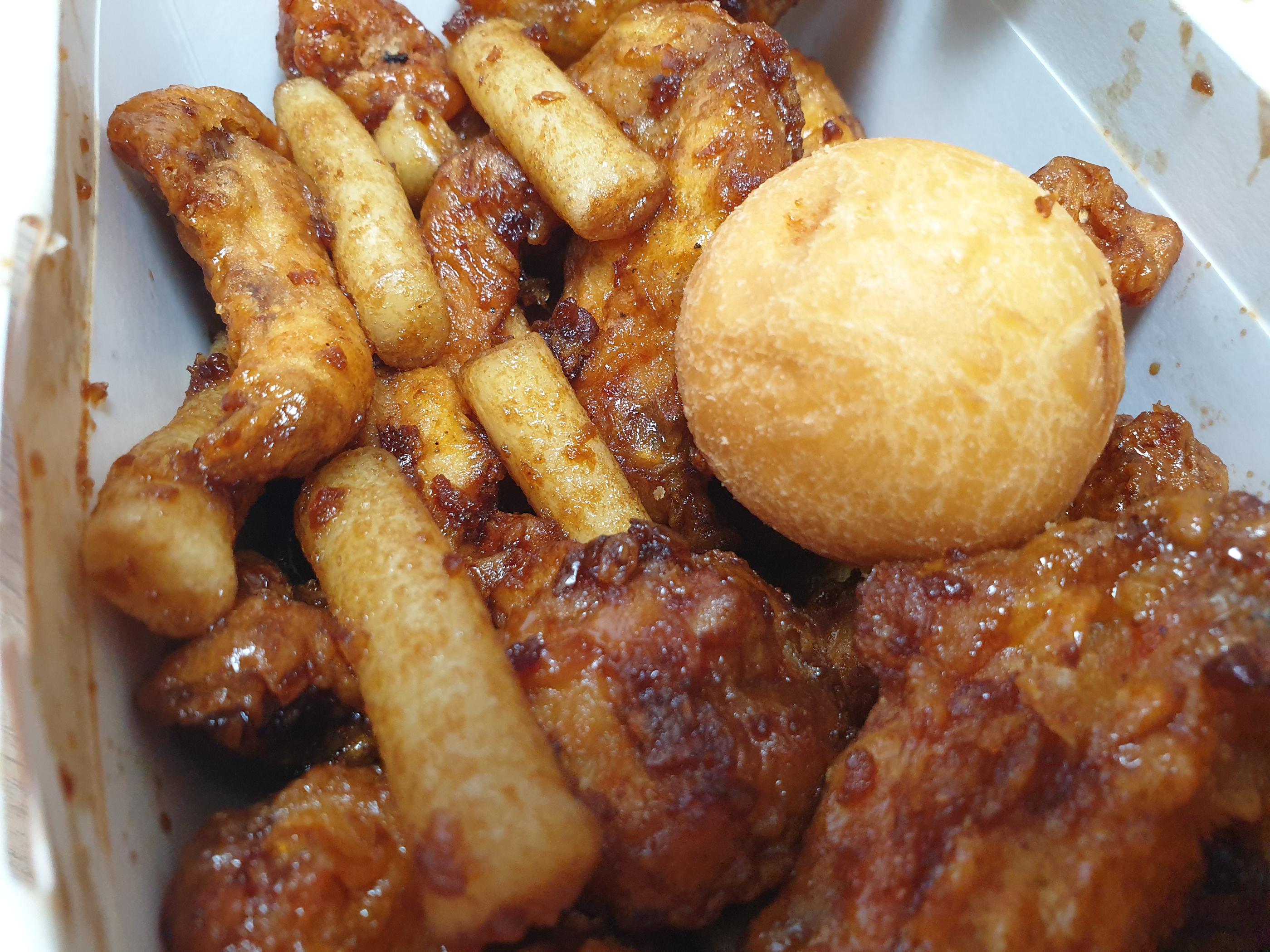 韓国、チキン、韓国チキン、韓国チキンデリバリー、チキンデリバリー、チキン配達、チキンペダル、配達、チキン、タンチャン、韓国語タンチャン、タンッチャン、韓国語、ウィング、タンチャンウィンボン、ウィンボン、トック、トッポッキ、韓国料理、トレオレ、トレオレチキン、甘じょっぱい、甘しょっぱい、チーズボール