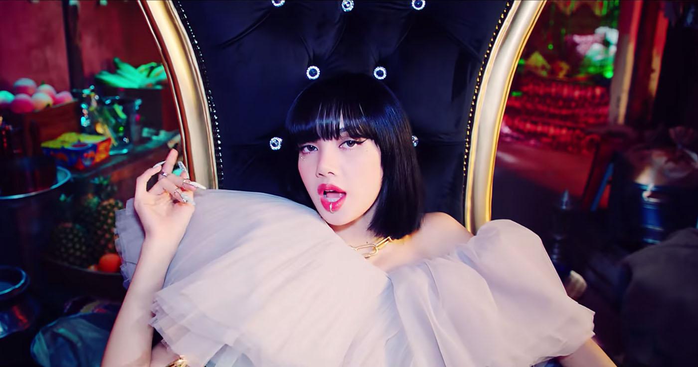 YG ลบรูปปั้นพระพิฆเนศออกจากฉากของลิซ่า