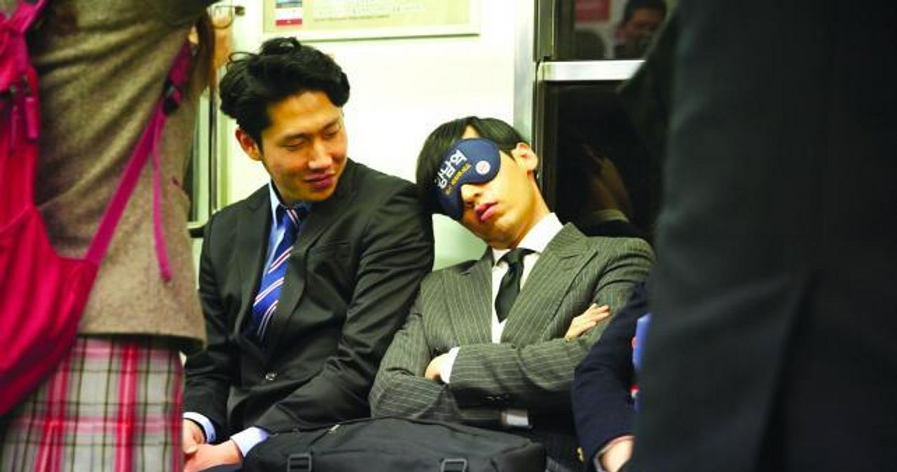 การกลับมาอีกครั้งของคิมซูฮยอนและซีรีส์ที่เปิดตัวมาก็ได้รับเสียงตอบรับล้นหลามอย่าง It's okay to not be okay! ทำไมเรื่องนี้ถึงฮิตกันนะ...ตามไปดูกัน!