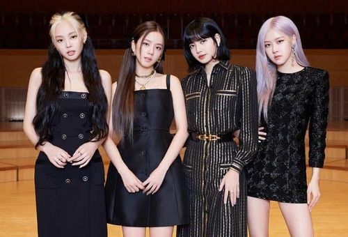 Creatrip: BLACKPINK Style & Outfits