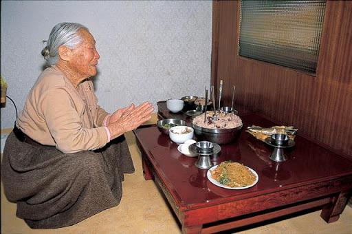 ความเชื่อของคนเกาหลีเกี่ยวกับอาหารและตัวเลข เลข 4 คือความหายไม่ดี แล้วมีอาหารอะไรบ้างที่ห้ามกินก่อนทำงานใหญ่?