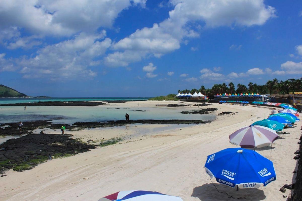 Bãi biển Geumneung Eutteumwon , Các bãi biển đẹp ở Hàn Quốc nhất định nên ghé thăm 1 lần khi du lịch Hàn