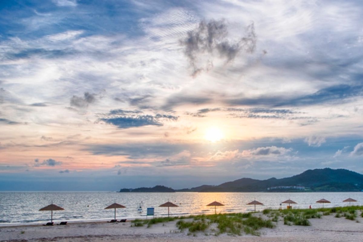 Bãi biển Ujeon (Sinan), Các bãi biển đẹp ở Hàn Quốc nhất định nên ghé thăm 1 lần khi du lịch Hàn