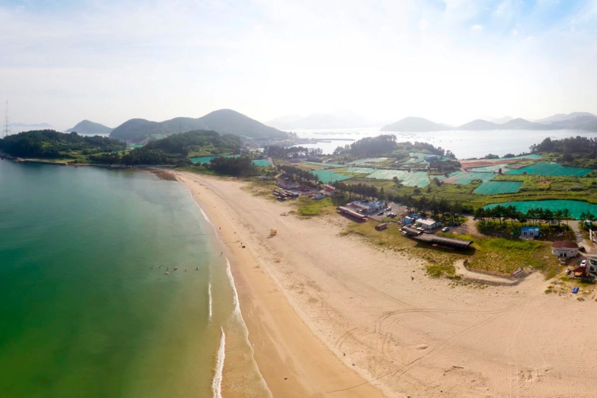 Bãi biển Myeongsasimni (Wando), Các bãi biển đẹp ở Hàn Quốc nhất định nên ghé thăm 1 lần khi du lịch Hàn