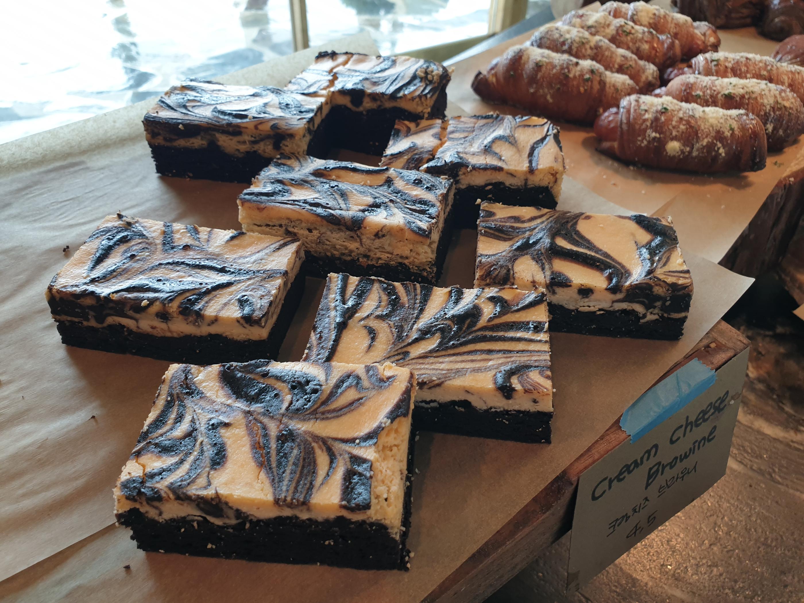 韓国カフェ、韓国、カフェ、ソウル、ソウルカフェ、ソウル郊外、ソウル郊外カフェ、郊外カフェ、京畿道、キョンギド、コヤン、コヤン市、高陽、高陽カフェ、コヤンカフェ、イルサン、イルサンカフェ、一山、一山カフェ、ホンデ、ホンデ入口、コンドク、孔徳、パジュカフェ、パジュ