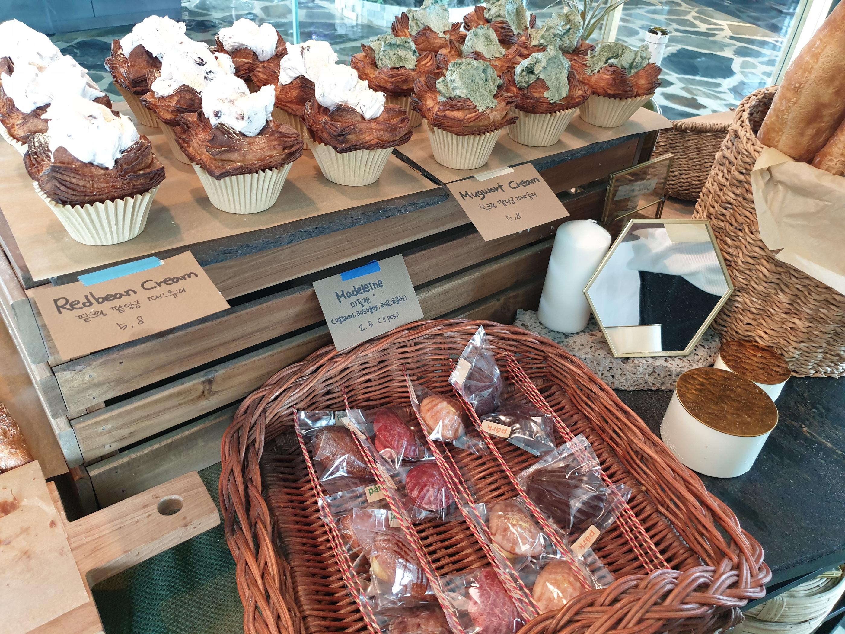 韓国カフェ、韓国、カフェ、ソウル、ソウルカフェ、ソウル郊外、ソウル郊外カフェ、郊外カフェ、京畿道、キョンギド、コヤン、コヤン市、高陽、高陽カフェ、コヤンカフェ、イルサン、イルサンカフェ、一山、一山カフェ、ホンデ、ホンデ入口、コンドク、孔徳、パジュカフェ、パジュ