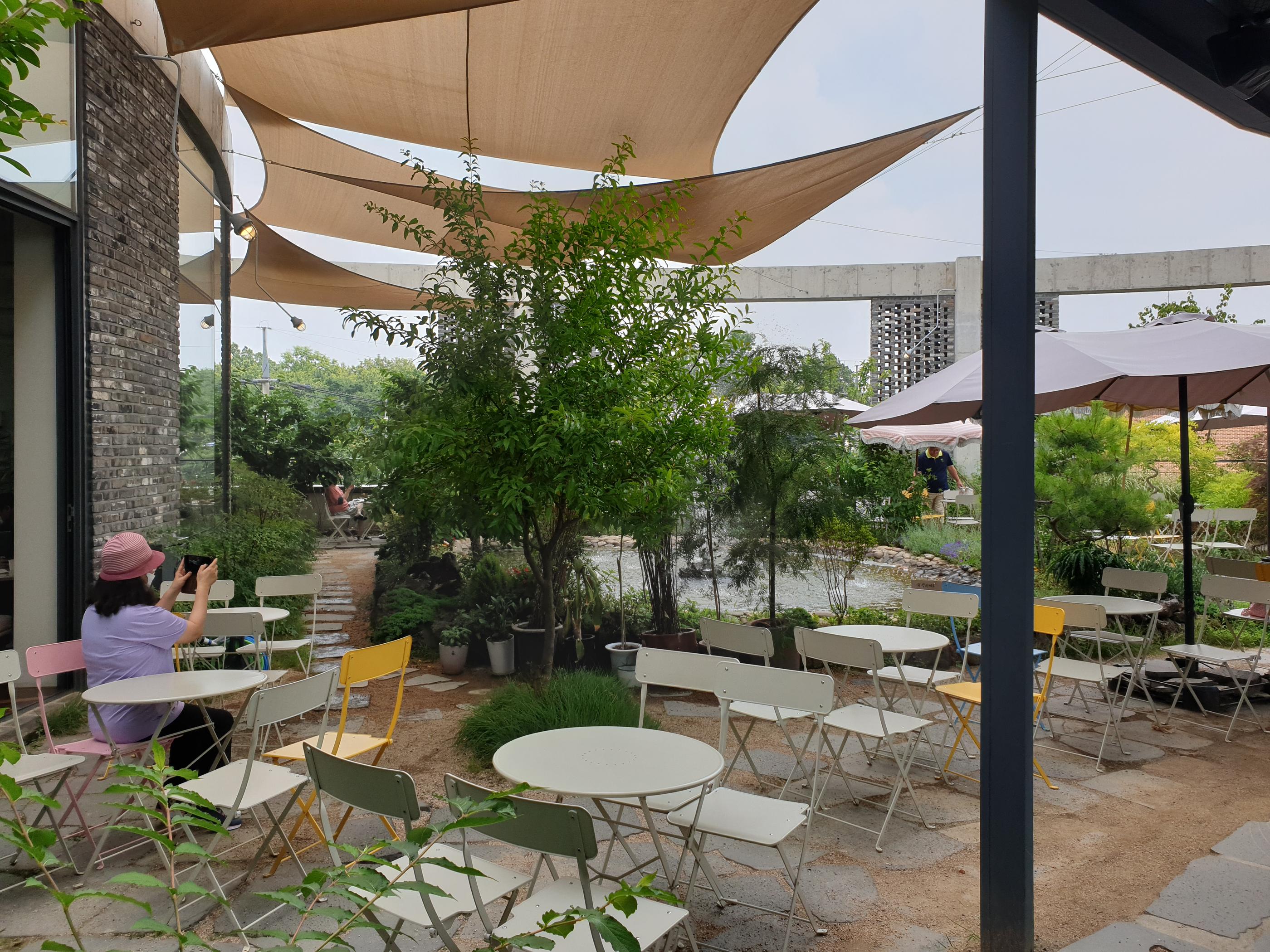 韓国カフェ、韓国、カフェ、ソウル、ソウルカフェ、ソウル郊外、ソウル郊外カフェ、郊外カフェ、京畿道、キョンギド、コヤン、コヤン市、高陽、高陽カフェ、コヤンカフェ、イルサン、イルサンカフェ、一山、一山カフェ、ホンデ、ホンデ入口、コンドク、孔徳、パジュカフェ、パジュ