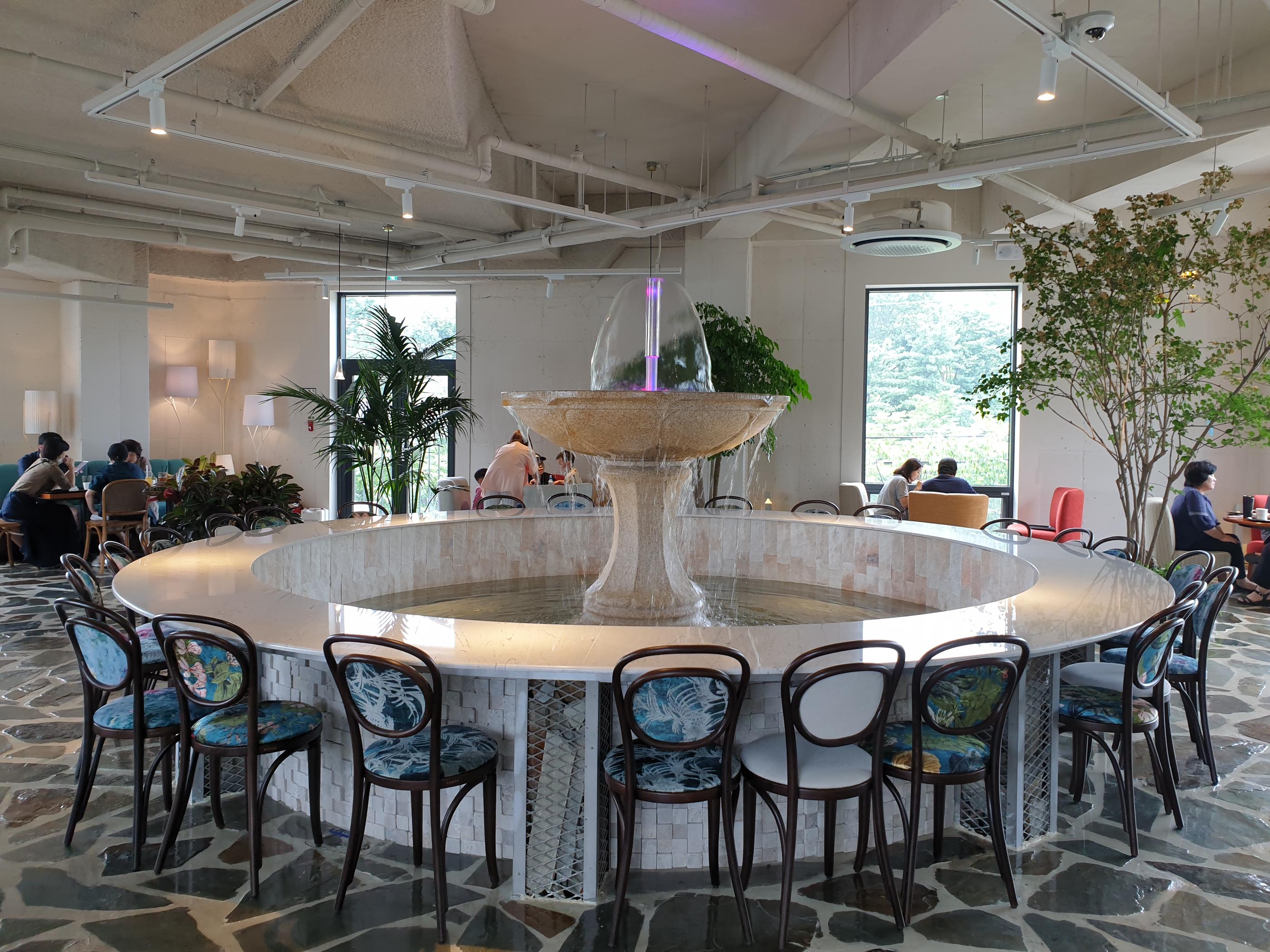 韓国カフェ、韓国、カフェ、ソウル、ソウルカフェ、ソウル郊外、ソウル郊外カフェ、郊外カフェ、京畿道、キョンギド、コヤン、コヤン市、高陽、高陽カフェ、コヤンカフェ、イルサン、イルサンカフェ、一山、一山カフェ、ホンデ、ホンデ入口、コンドク、孔徳、パジュカフェ、パジュ