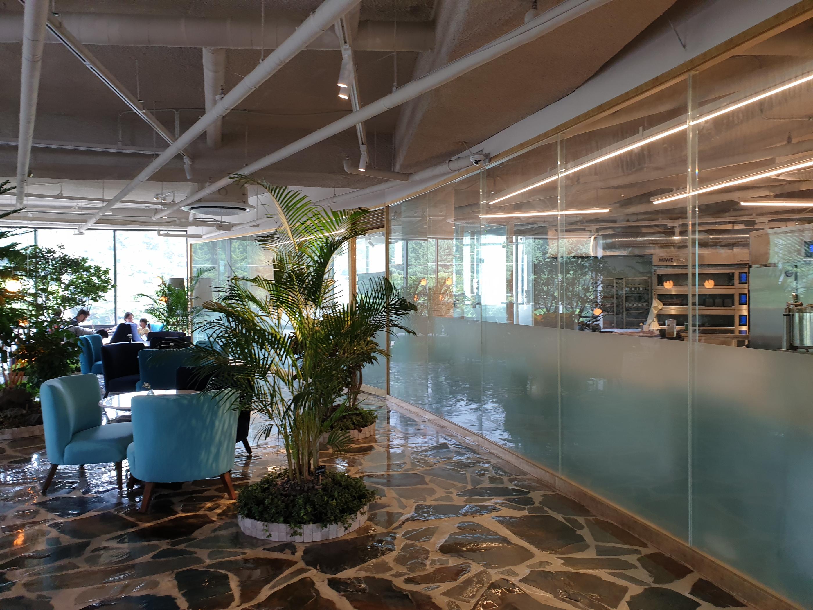 韓国カフェ、韓国、カフェ、ソウル、ソウルカフェ、ソウル郊外、ソウル郊外カフェ、郊外カフェ、京畿道、キョンギド、コヤン、コヤン市、高陽、高陽カフェ、コヤンカフェ、イルサン、イルサンカフェ、一山、一山カフェ、ホンデ、ホンデ入口、コンドク、孔徳、パジュカフェ、パジュ