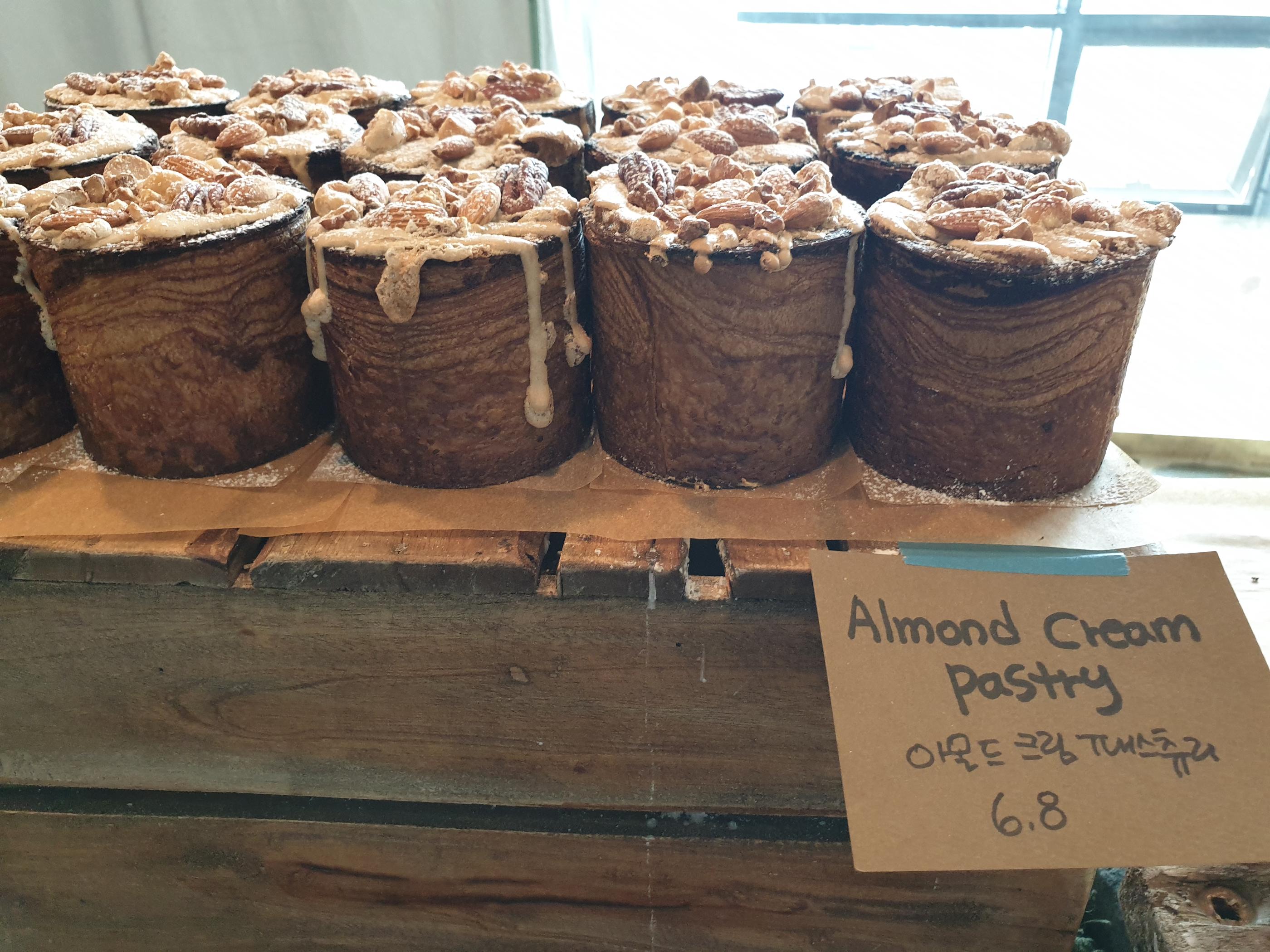 韓国カフェ、韓国、カフェ、ソウル、ソウルカフェ、ソウル郊外、ソウル郊外カフェ、郊外カフェ、京畿道、キョンギド、コヤン、コヤン市、高陽、高陽カフェ、コヤンカフェ、イルサン、イルサンカフェ、一山、一山カフェ、ホンデ、ホンデ入口、コンドク、孔徳、パジュカフェ、パジュ