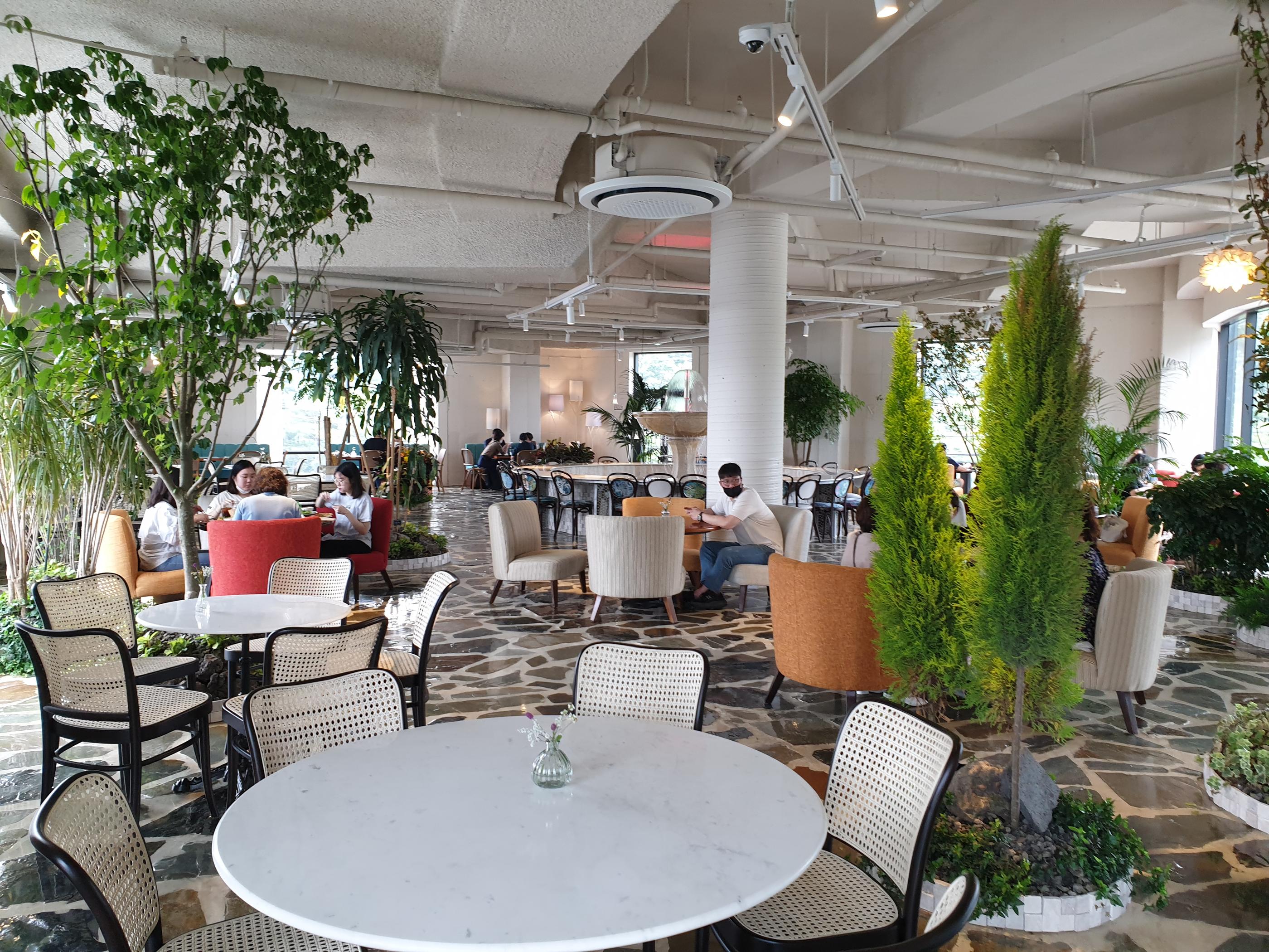 韓国カフェ、韓国、カフェ、ソウル、ソウルカフェ、ソウル郊外、ソウル郊外カフェ、郊外カフェ、京畿道、キョンギド、コヤン、コヤン市、高陽、高陽カフェ、コヤンカフェ、イルサン、イルサンカフェ、一山、一山カフェ、ホンデ、ホンデ入口、コンドク、孔徳、パジュカフェ、パジュ