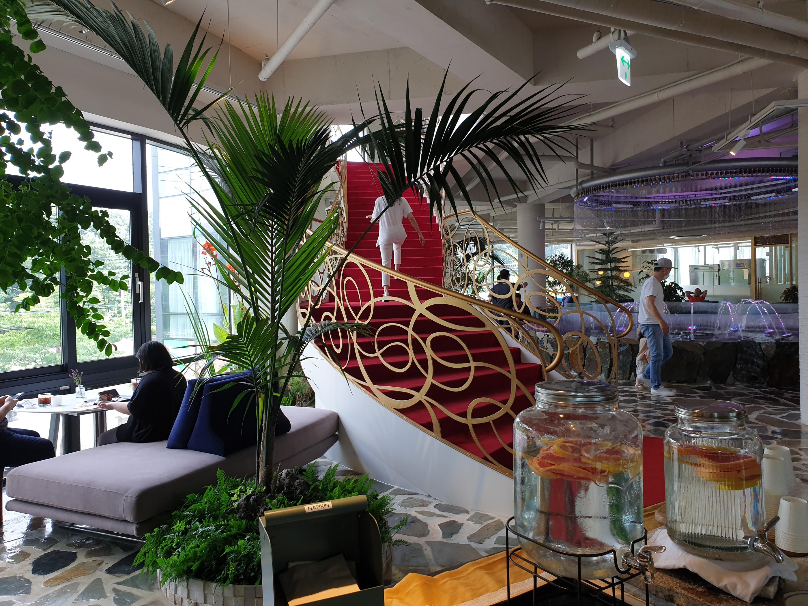 韓国カフェ、韓国、カフェ、ソウル、ソウルカフェ、ソウル郊外、ソウル郊外カフェ、郊外カフェ、京畿道、キョンギド、コヤン、コヤン市、高陽、高陽カフェ、コヤンカフェ、イルサン、イルサンカフェ、一山、一山カフェ、ホンデ、ホンデ入口、コンドク、孔徳、パジュカフェ、パジュ