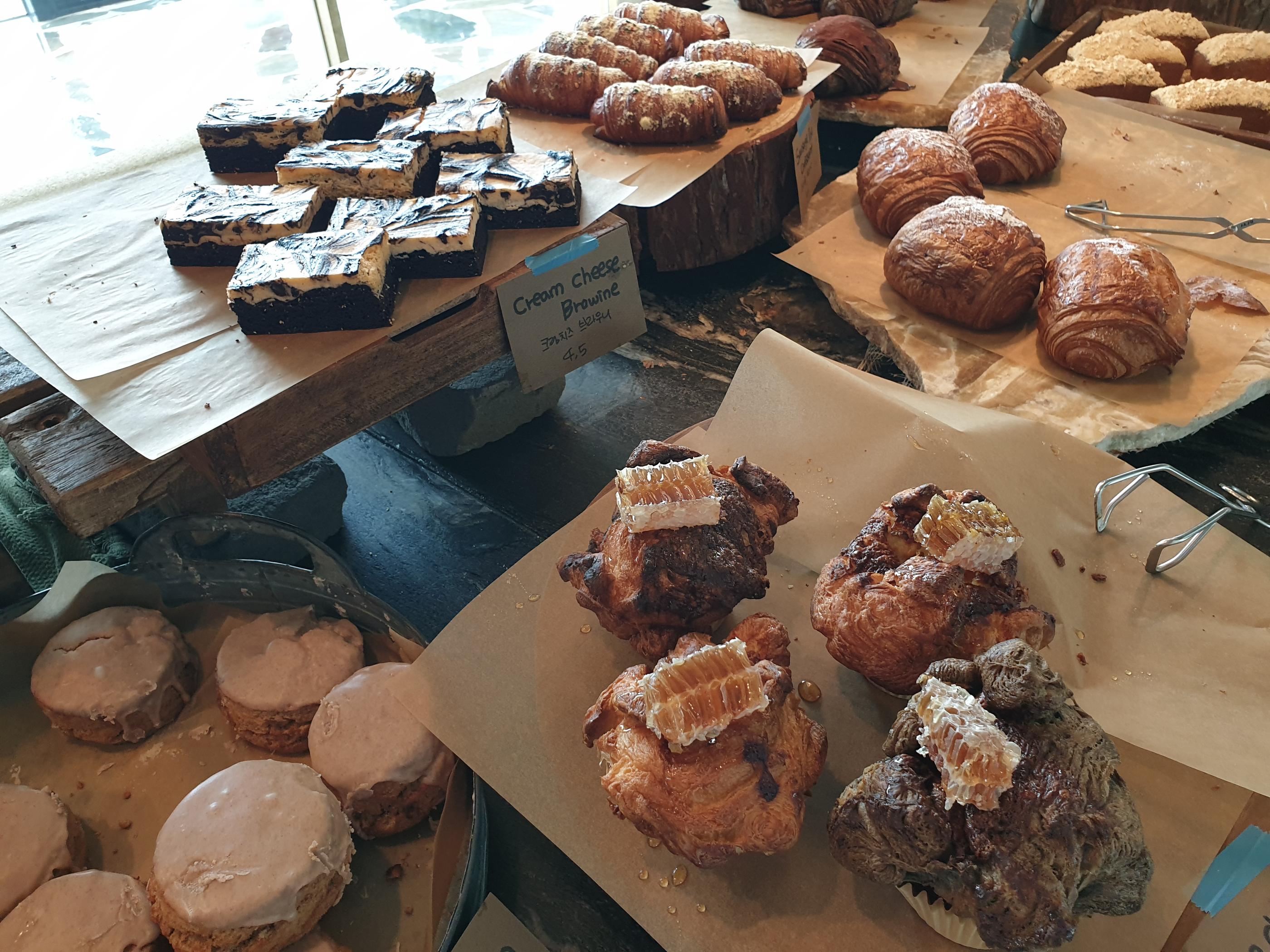 韓国カフェ、韓国、カフェ、ソウル、ソウルカフェ、ソウル郊外、ソウル郊外カフェ、郊外カフェ、京畿道、キョンギド、コヤン、コヤン市、高陽、高陽カフェ、コヤンカフェ、イルサン、イルサンカフェ、一山、一山カフェ、ホンデ、ホンデ入口、コンドク、孔徳、パジュカフェ、パジュ