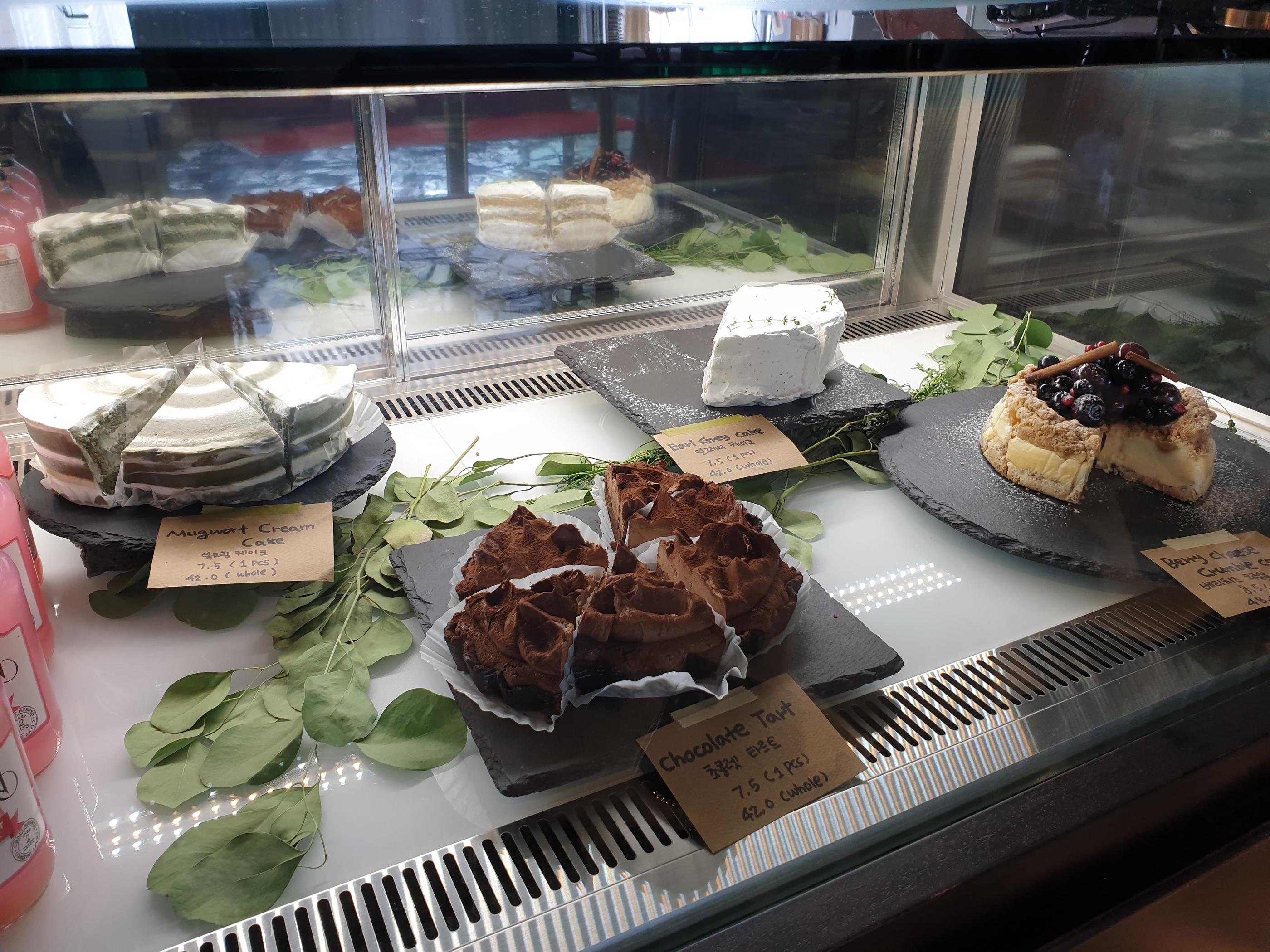 ｖ韓国カフェ、韓国、カフェ、ソウル、ソウルカフェ、ソウル郊外、ソウル郊外カフェ、郊外カフェ、京畿道、キョンギド、コヤン、コヤン市、高陽、高陽カフェ、コヤンカフェ、イルサン、イルサンカフェ、一山、一山カフェ、ホンデ、ホンデ入口、コンドク、孔徳、パジュカフェ、パジュ