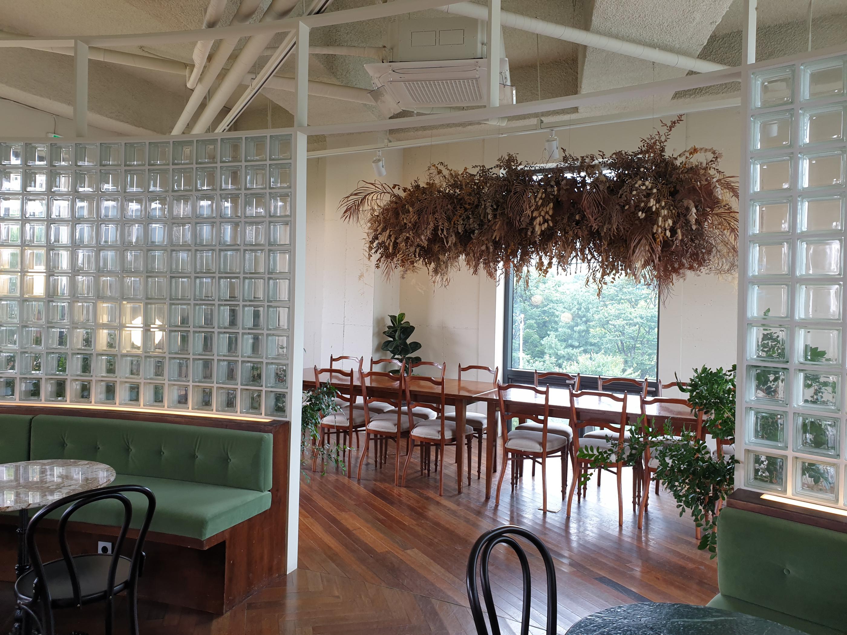 韓国カフェ、韓国、カフェ、ソウル、ソウルカフェ、ソウル郊外、ソウル郊外カフェ、郊外カフェ、京畿道、キョンギド、コヤン、コヤン市、高陽、高陽カフェ、コヤンカフェ、イルサン、イルサンカフェ、一山、一山カフェ、ホンデ、ホンデ入口、コンドク、孔徳、パジュカフェ、パジュ