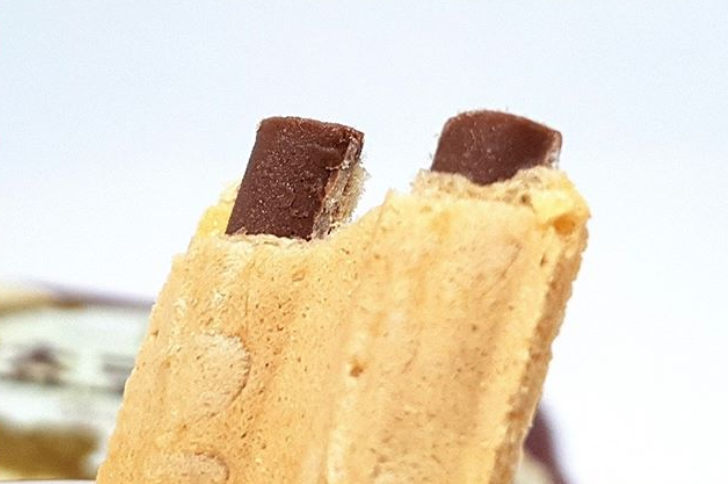韓国でお土産として人気のチョコハイム。凍らせるとサクサクとした食感になる。