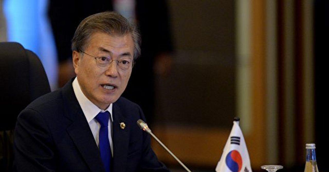 文在寅正反評價將交叉