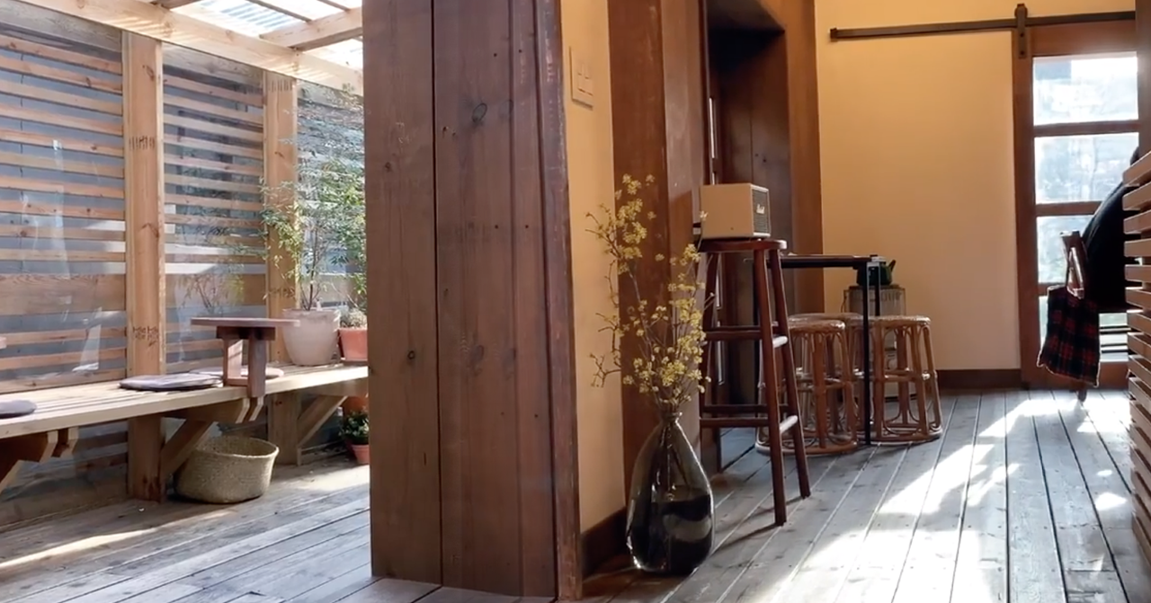 คาเฟ่ ฮงแด | THANKS, OAT สาวเกาหลีติดใจ YOGURT BOWL！วัตถุดิบสดใหม่ที่ทำให้รสชาติอร่อยและดีต่อสุขภาพ!