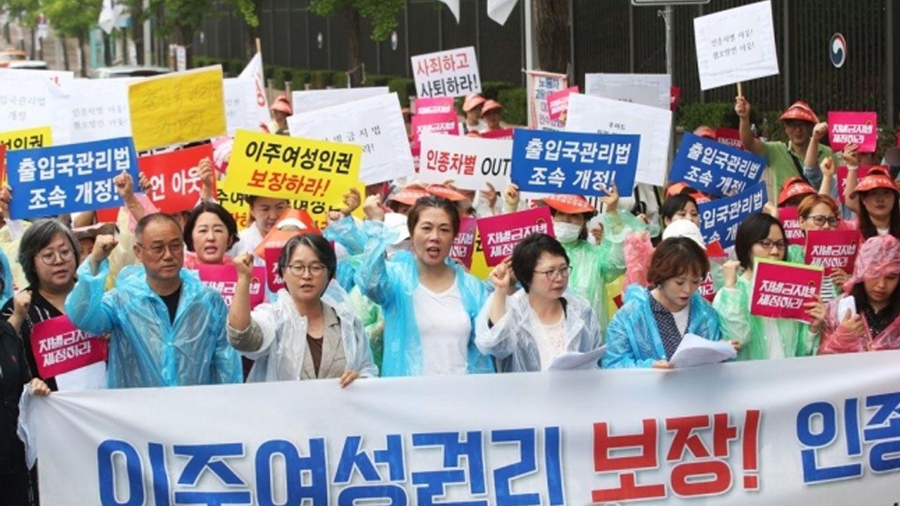 การชดเชยการขาดแคลนแรงงานด้วยการจ้างแรงงานต่างชาติในเกาหลี