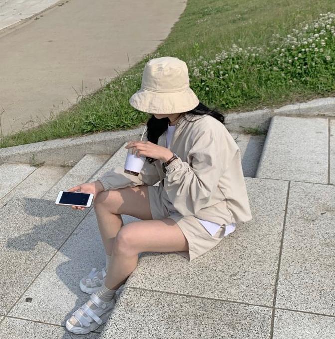 หน้าร้อนกำลังมา~มาดูหมวกยอดฮิตในเกาหลีกันดีกว่าค่ะ!