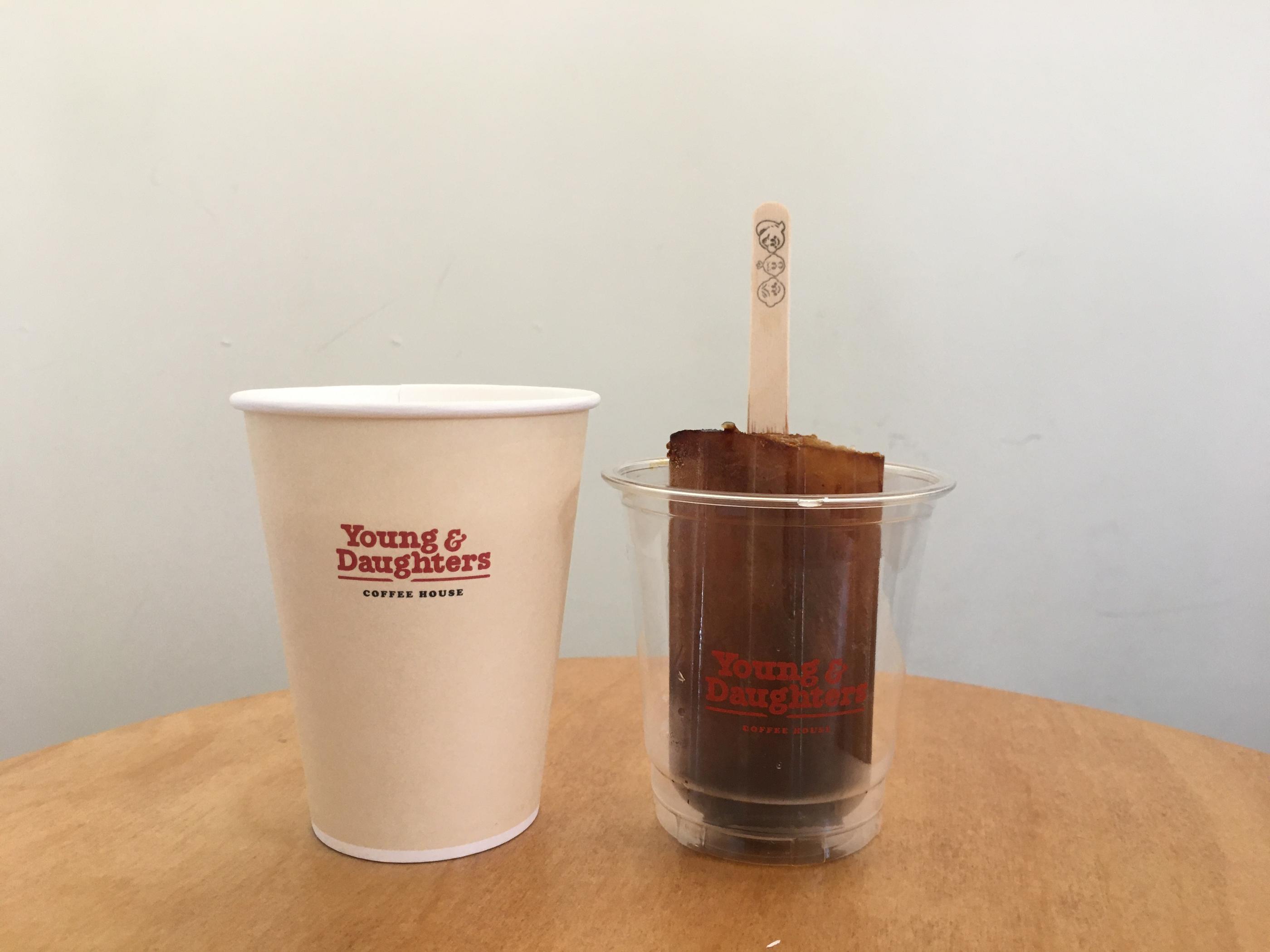 Try Seasonal Specials At This Coffee Roastery With Expertise & History! Young & Daughters | Gongdeok