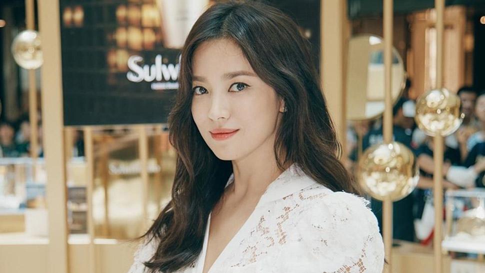 ทำไมดาราเกาหลีถึงหน้าเด็กกันนะ? พบกับเคล็บ(ไม่)ลับของการดูแลผิวหน้าให้ดูเด็กและสวยใสอยู่เสมอของดาราตัวท็อปจากฝั่งเกาหลี ที่เวลาก็ไม่สามารถทำอะไรได้!