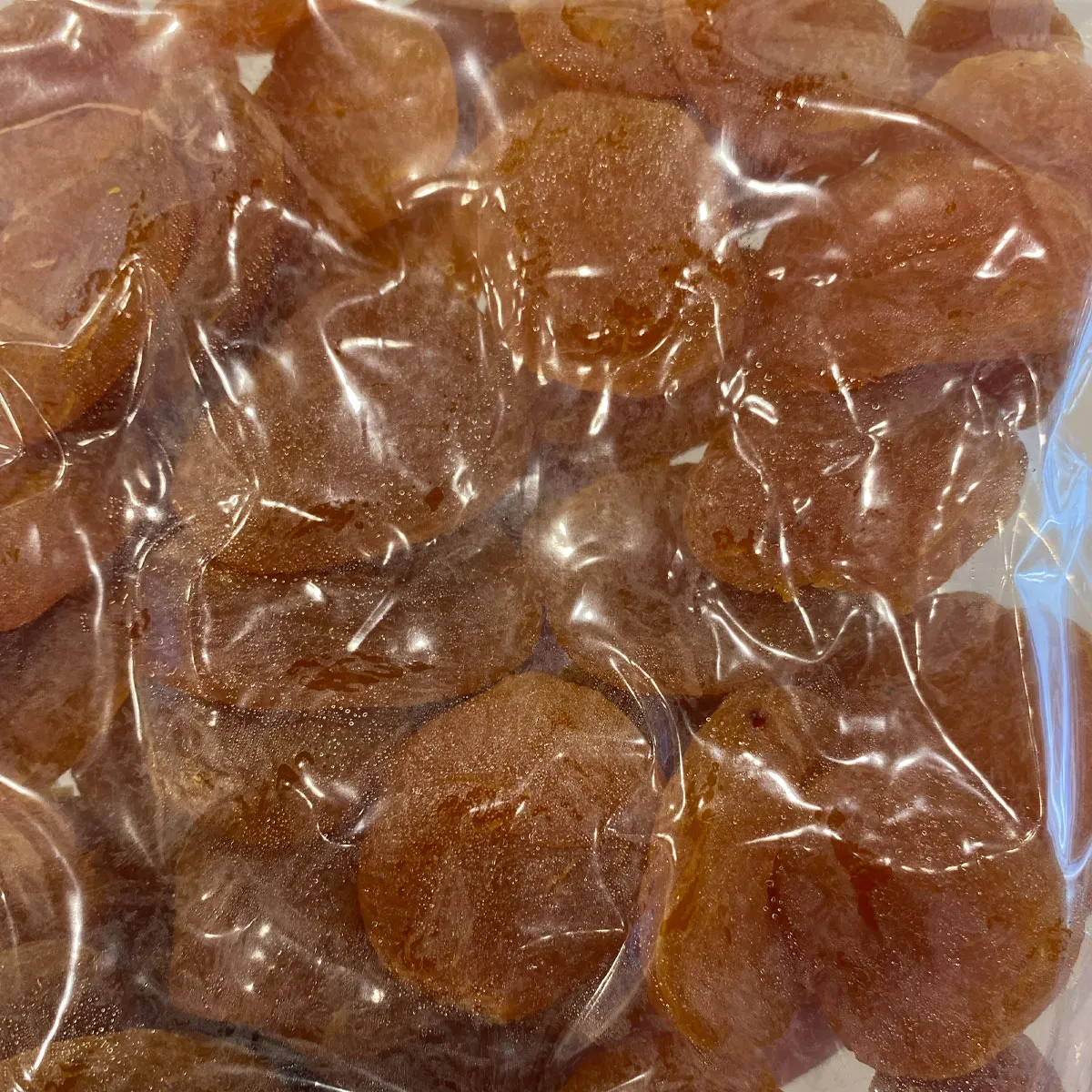 南大門市場的杏桃乾，天然乾燥的杏桃散發著誘人的泥土香味，適合健康小食和便秘改善。