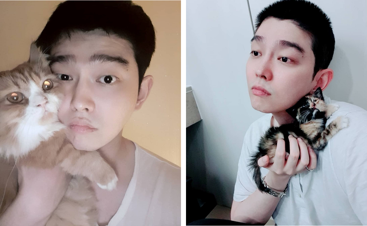 Yoon Kyun-sang menghabiskan waktu bersama kucing peliharaannya di rumah, menunjukkan kasih sayangnya terhadap hewan peliharaannya.