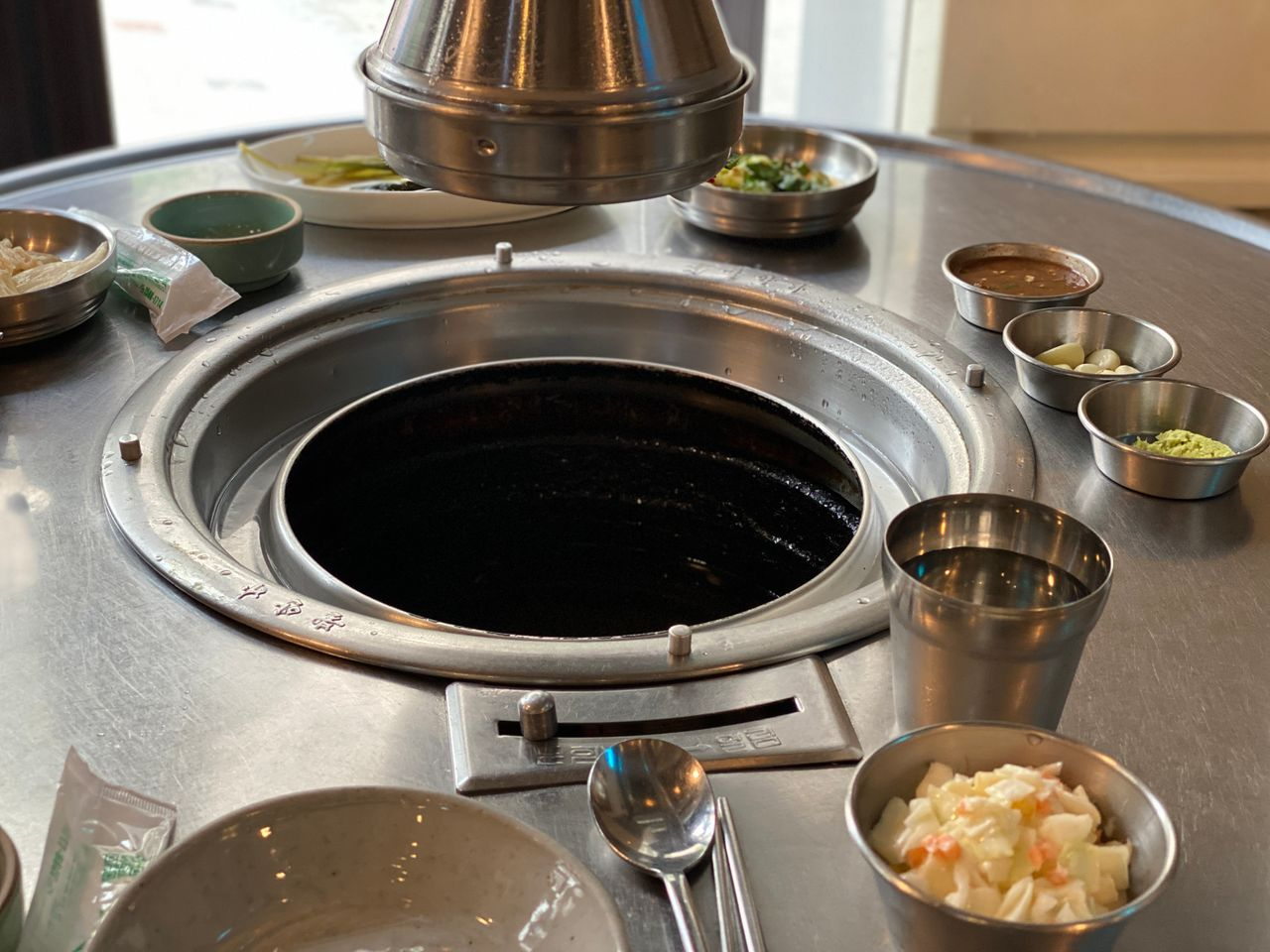 首爾人最推薦三層肉店!首爾站前「厚肉(두툼)」探訪,毫無缺點的美味三層肉饗宴