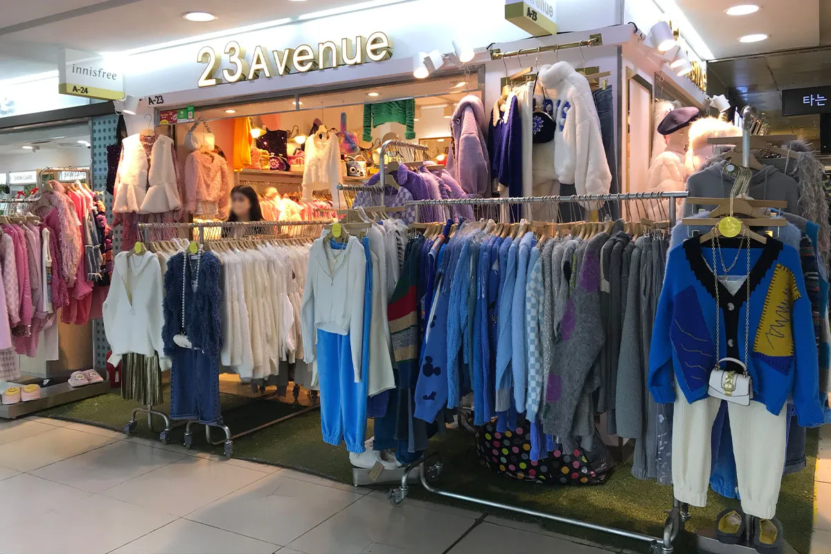 韓国、韓国旅行、韓国観光、ソウル、ソウル旅行、江南、カンナム、新論峴、シンノンヒョン、韓国グルメ、ソウルグルメ、韓国カフェ、ソウルカフェ、韓国ショッピング、韓国地下街、韓国美容、整形外科、交通情報、空港バス、夜行バス、空港深夜バス、地下鉄