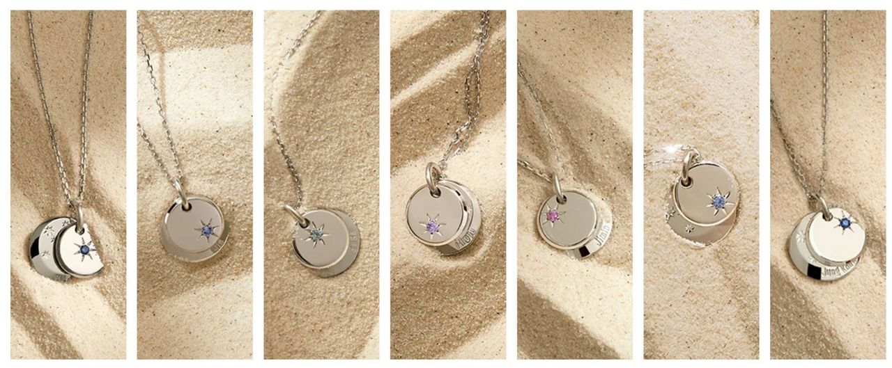 BTS七位成員主題的項鍊展示在香港POP UP STORE中。