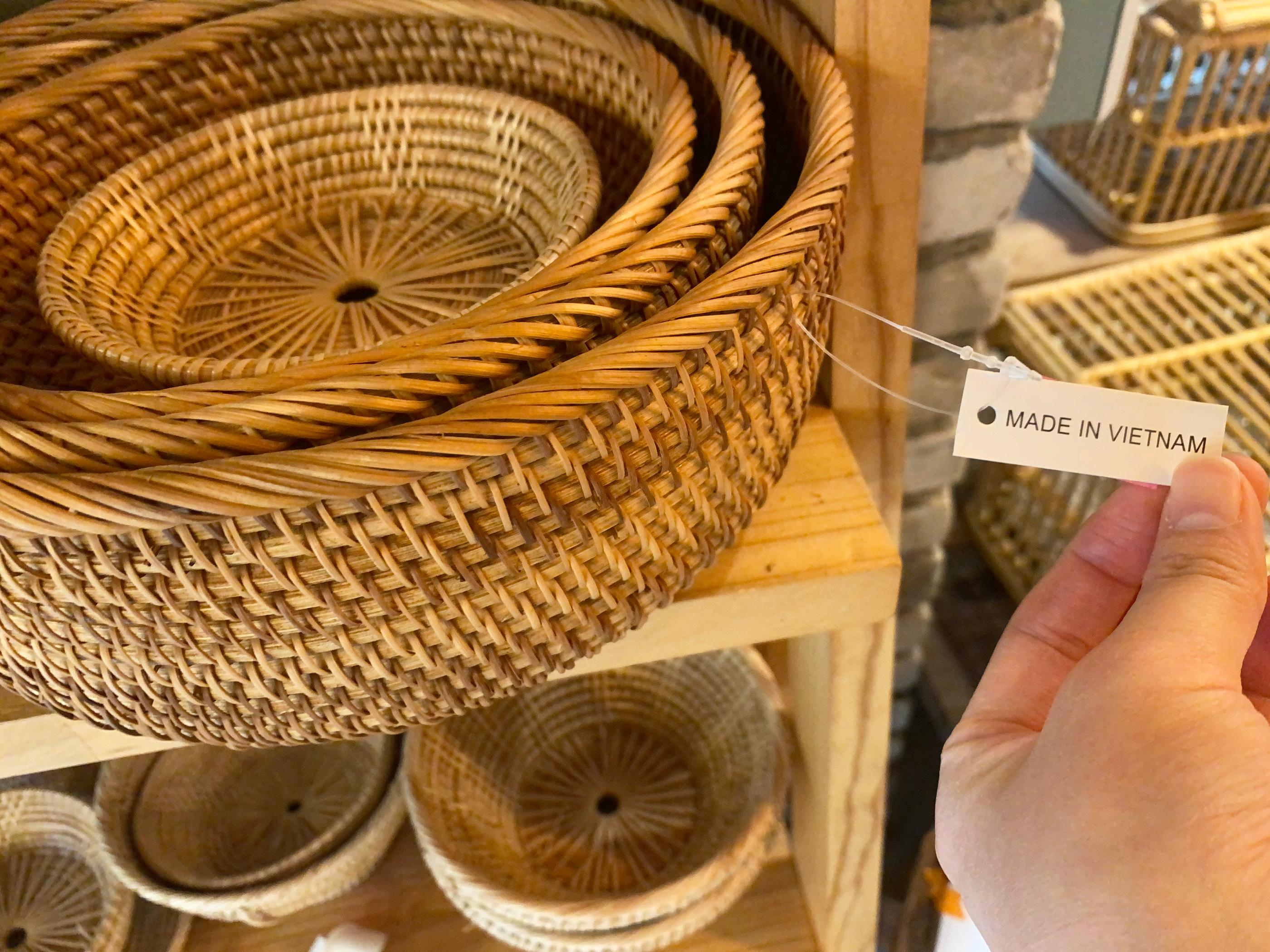 A Hideaway Bali-Themed Cafe In The Middle Of Gangnam | ab cafe, rattan, furniture, rattan basket, bag, tiramisu, lemon pound cake, gangnam cafe, sinnonhyeon