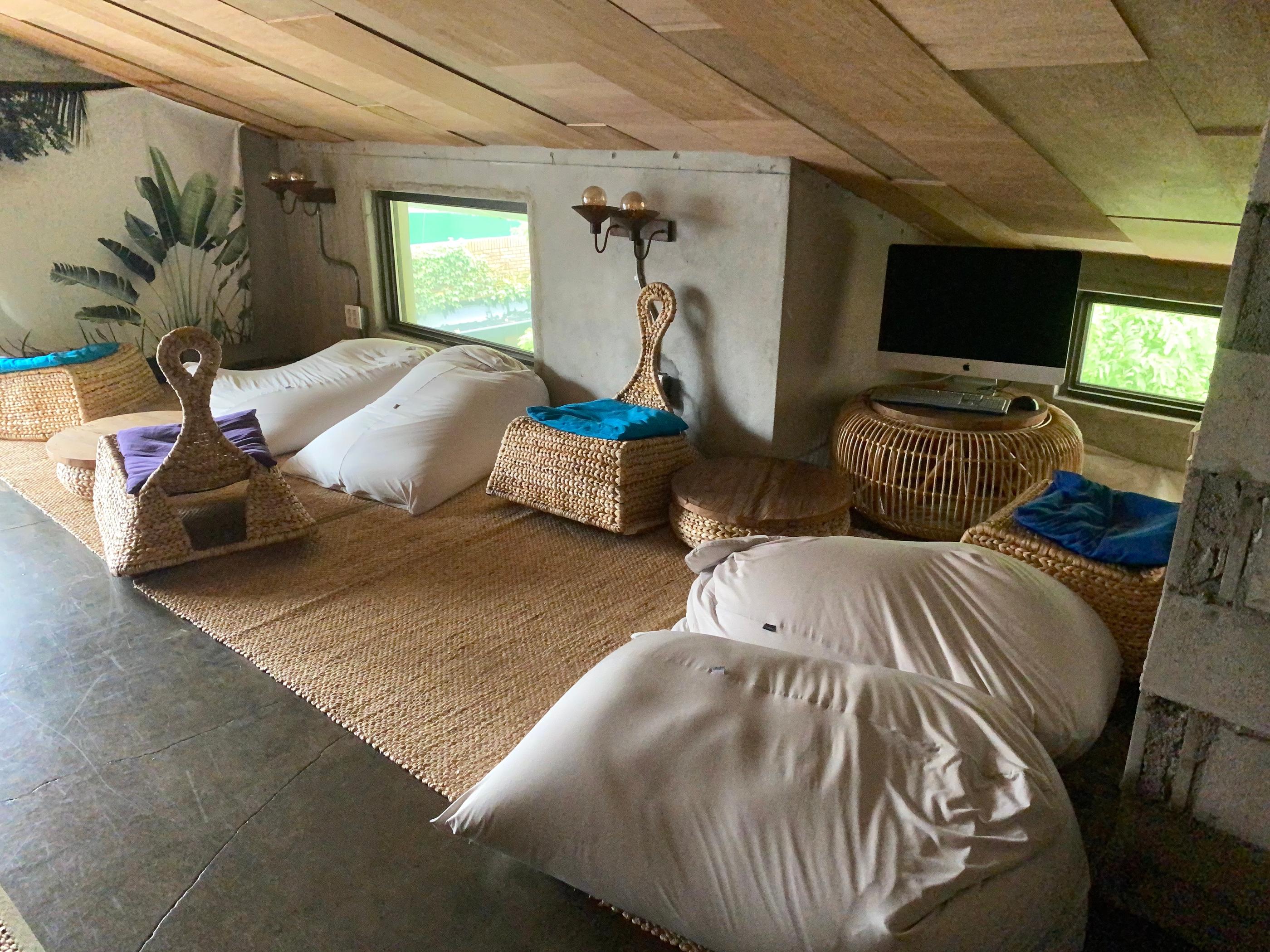 A Hideaway Bali-Themed Cafe In The Middle Of Gangnam | ab cafe, rattan, furniture, rattan basket, bag, tiramisu, lemon pound cake, gangnam cafe, sinnonhyeon