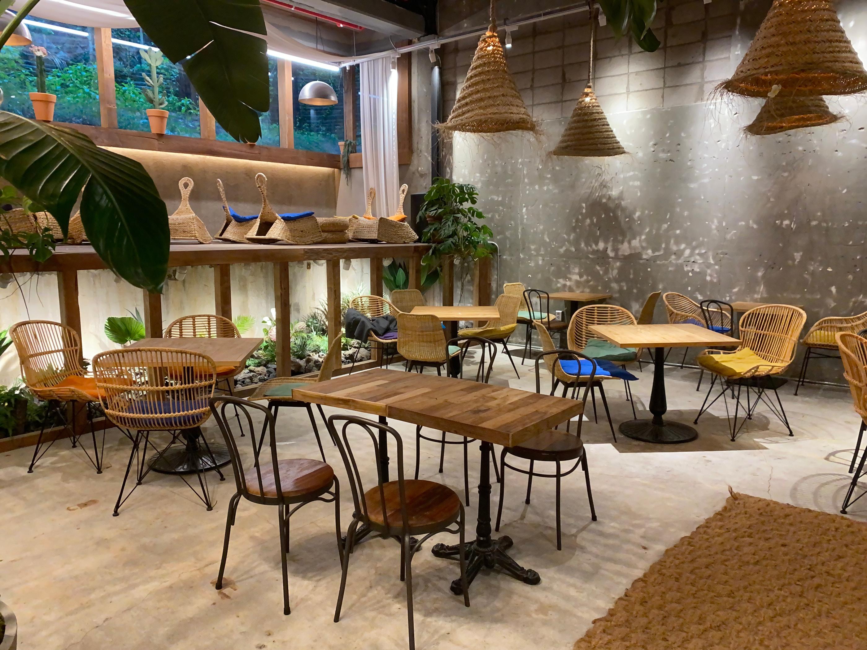 A Hideaway Bali-Themed Cafe In The Middle Of Gangnam | ab cafe, rattan, furniture, rattan basket, bag, tiramisu, lemon pound cake, gangnam cafe, sinnonhyeon
