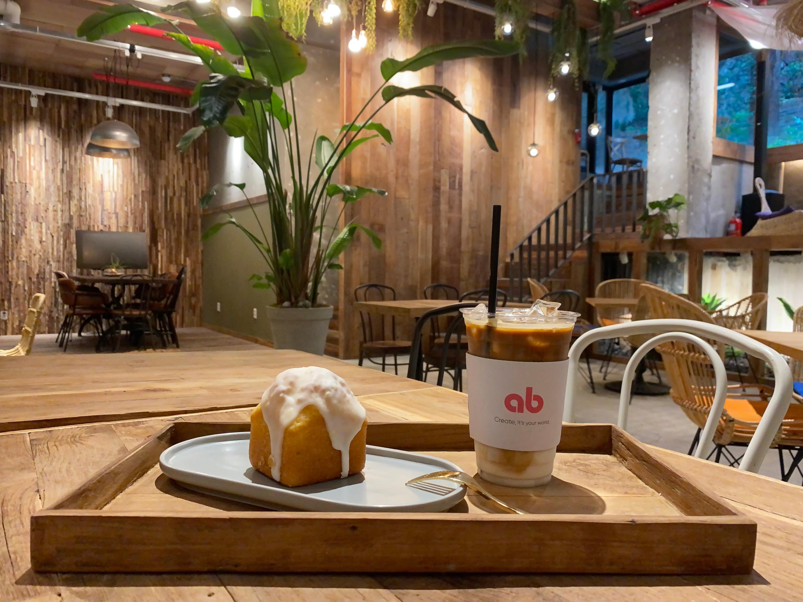 A Hideaway Bali-Themed Cafe In The Middle Of Gangnam | ab cafe, rattan, furniture, rattan basket, bag, tiramisu, lemon pound cake, gangnam cafe, sinnonhyeon