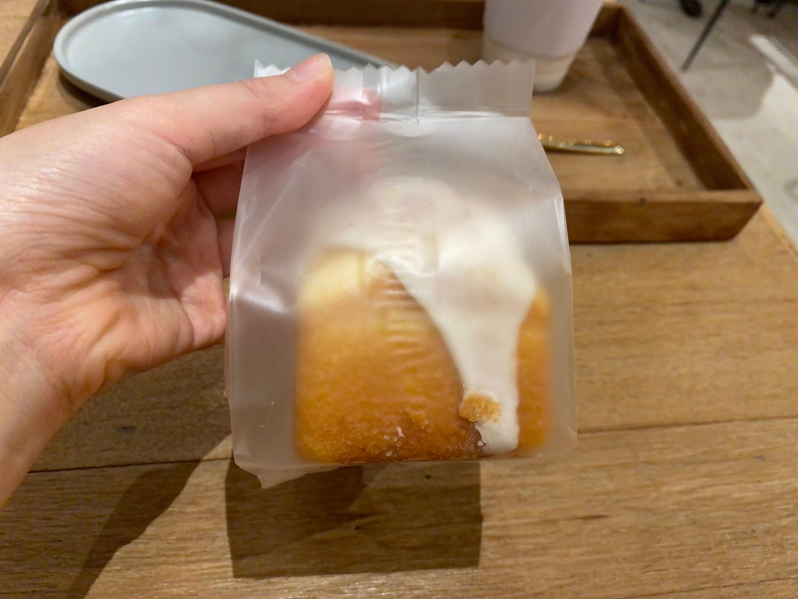 A Hideaway Bali-Themed Cafe In The Middle Of Gangnam | ab cafe, rattan, furniture, rattan basket, bag, tiramisu, lemon pound cake, gangnam cafe, sinnonhyeon