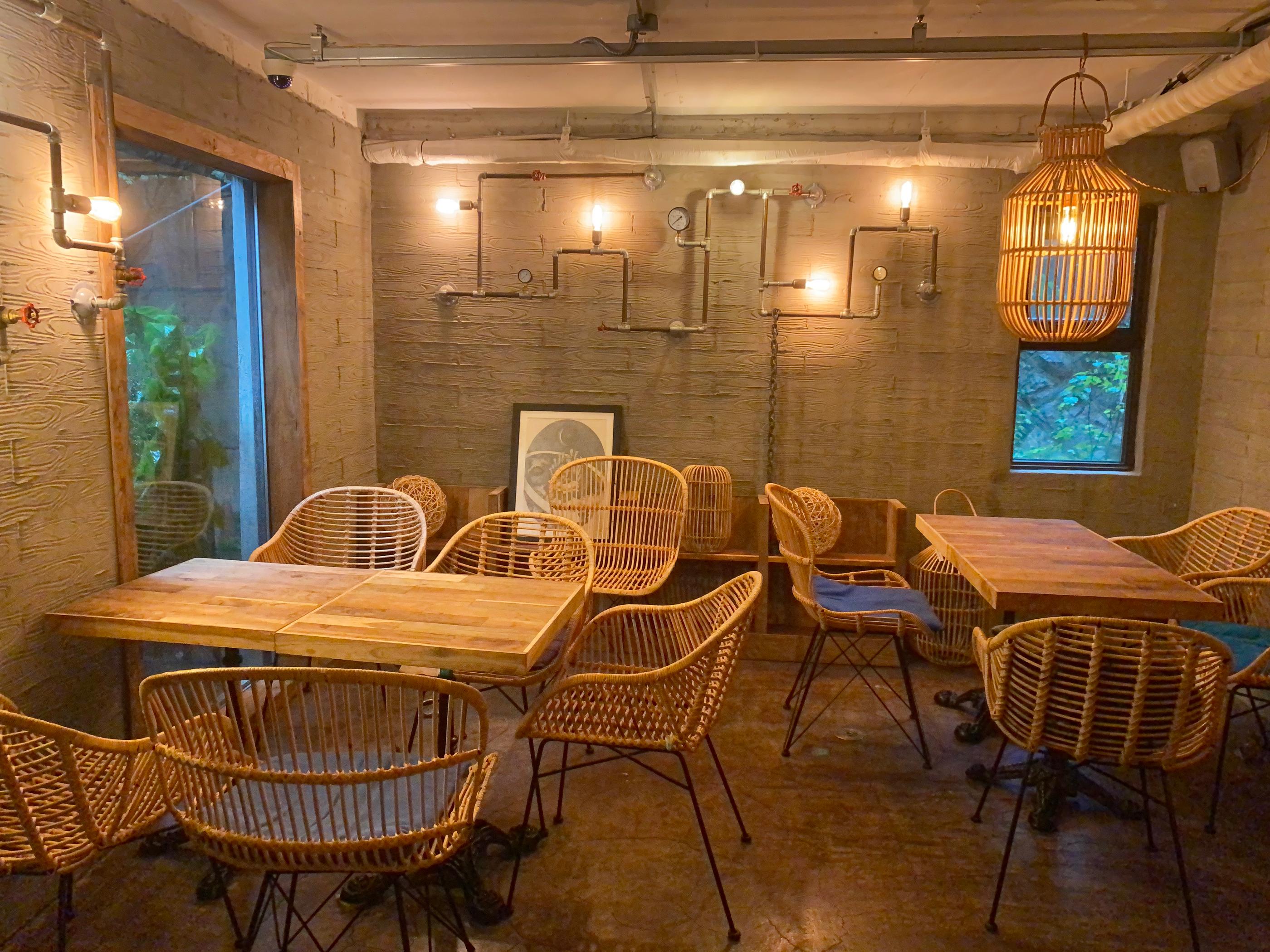 A Hideaway Bali-Themed Cafe In The Middle Of Gangnam | ab cafe, rattan, furniture, rattan basket, bag, tiramisu, lemon pound cake, gangnam cafe, sinnonhyeon