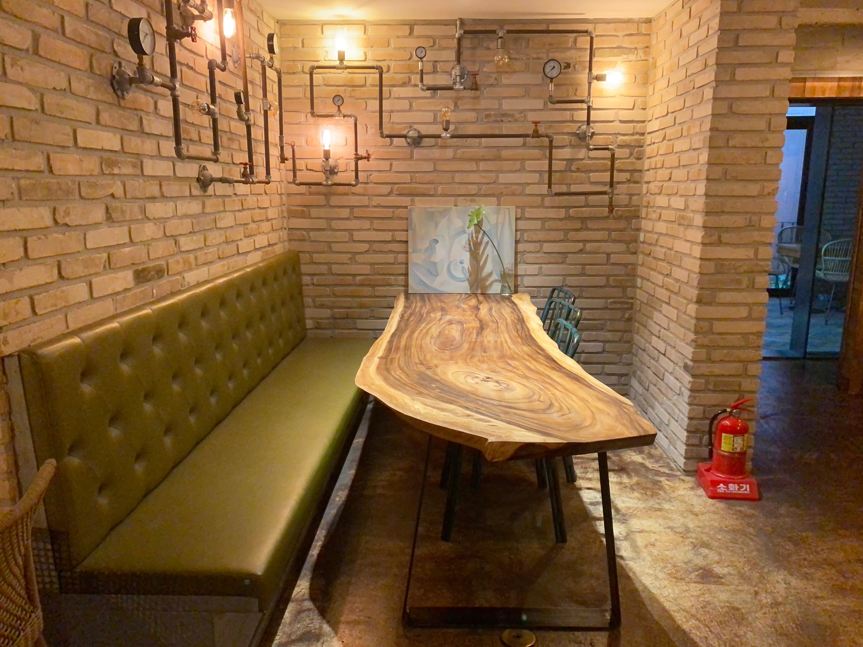 A Hideaway Bali-Themed Cafe In The Middle Of Gangnam | ab cafe, rattan, furniture, rattan basket, bag, tiramisu, lemon pound cake, gangnam cafe, sinnonhyeon