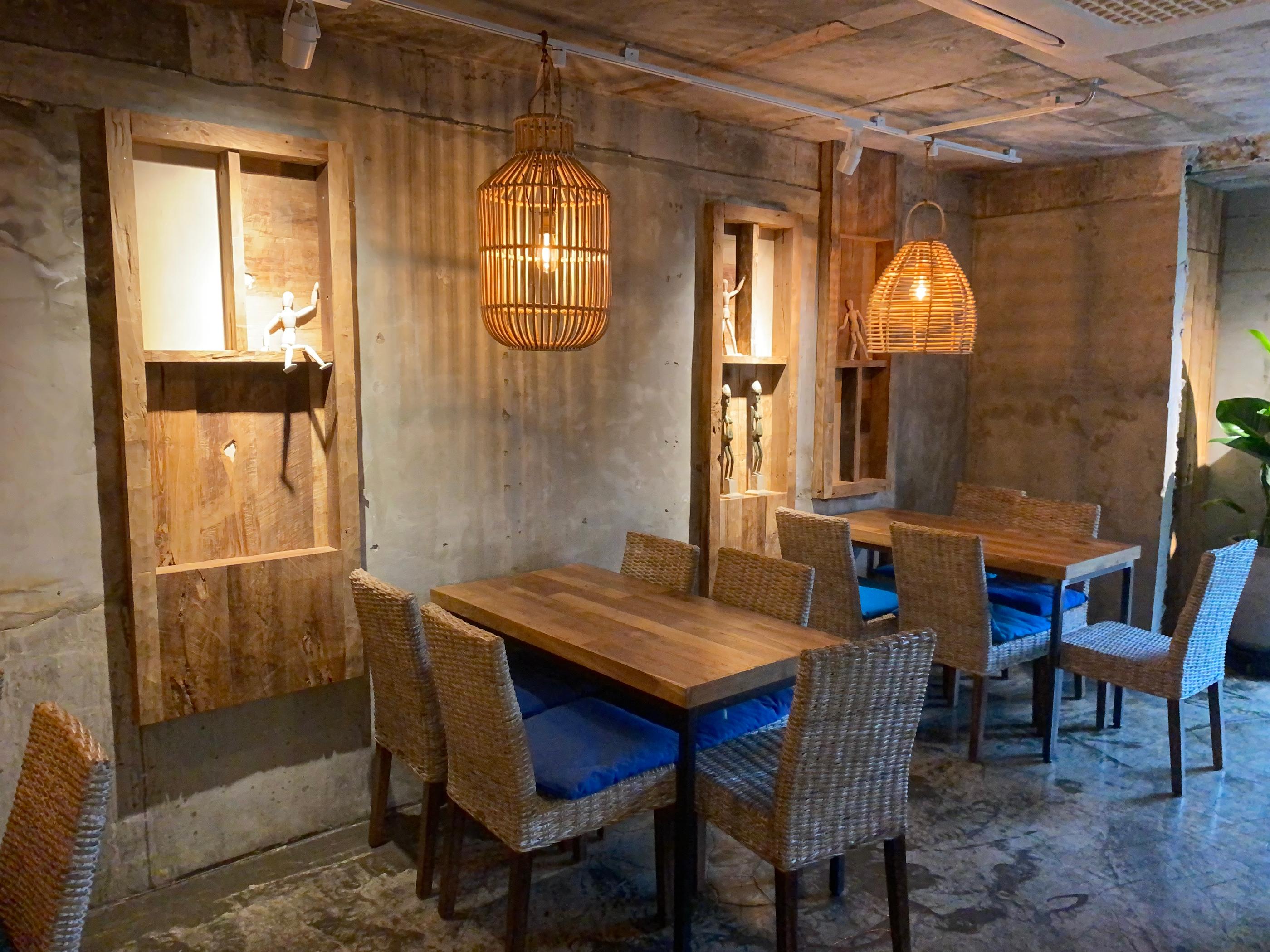 A Hideaway Bali-Themed Cafe In The Middle Of Gangnam | ab cafe, rattan, furniture, rattan basket, bag, tiramisu, lemon pound cake, gangnam cafe, sinnonhyeon