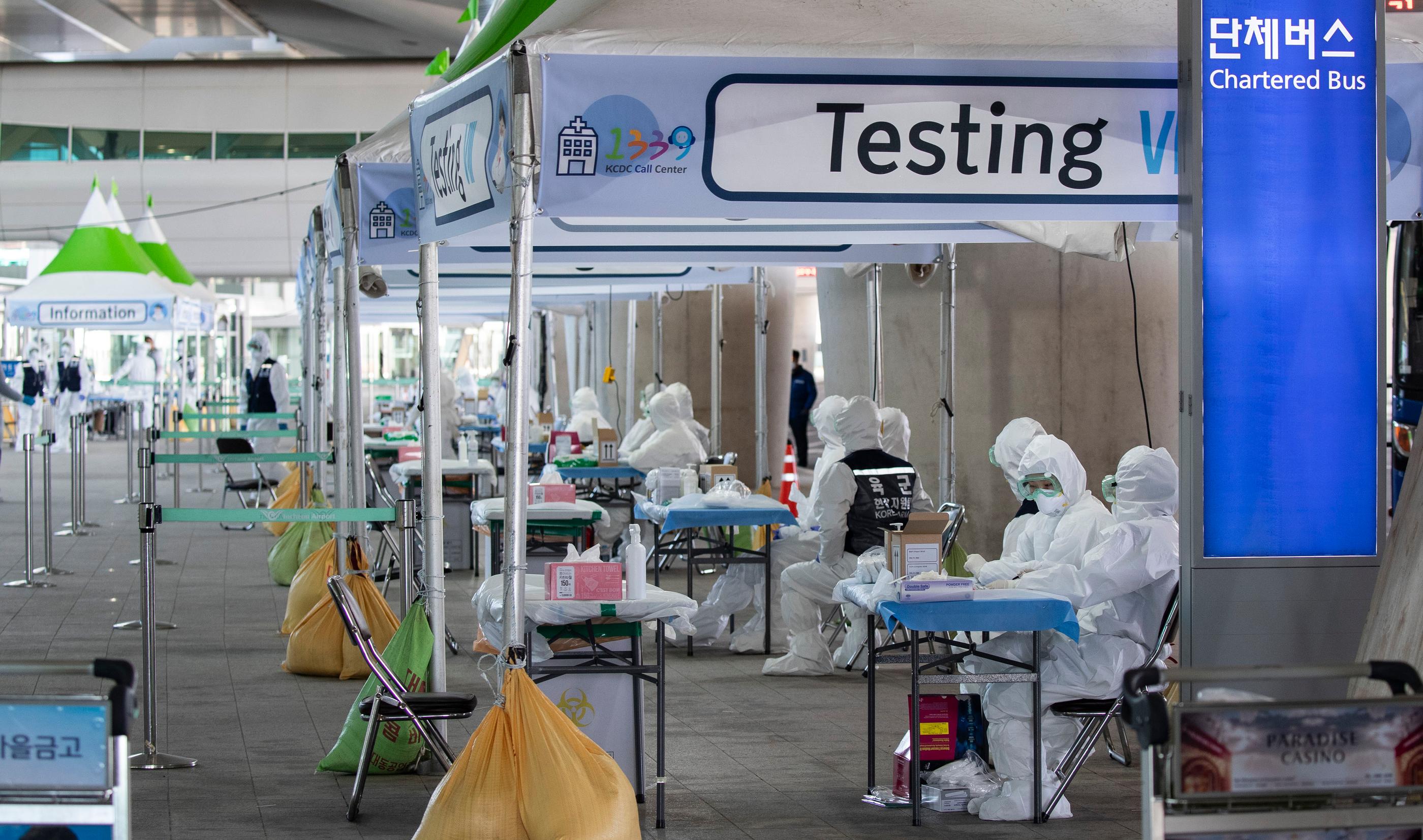 ผู้ที่เดินทางเข้าประเทศเกาหลีใต้และถูกตรวจพบว่าติดเชื้อโควิด 19 อาจต้องเสียค่าใช้จ่ายสำหรับการรักษาพยาบาลในอนาคต