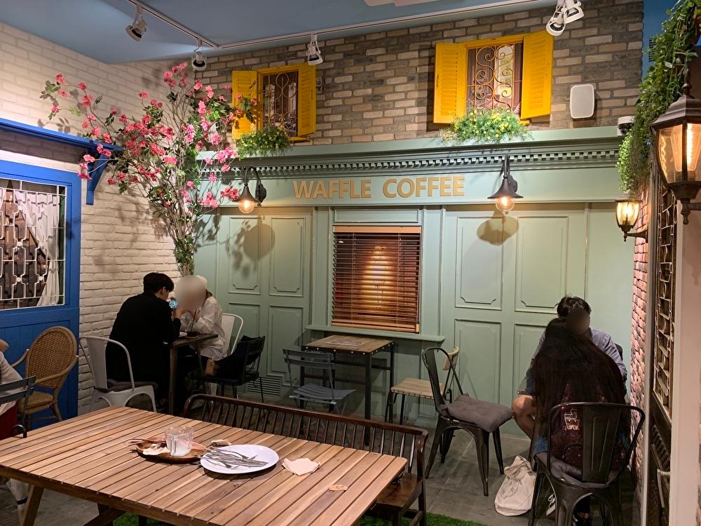 THANKS NATURE CAFE | An Animal Cafe In Hongdae Where You Can Meet Cute Lambs