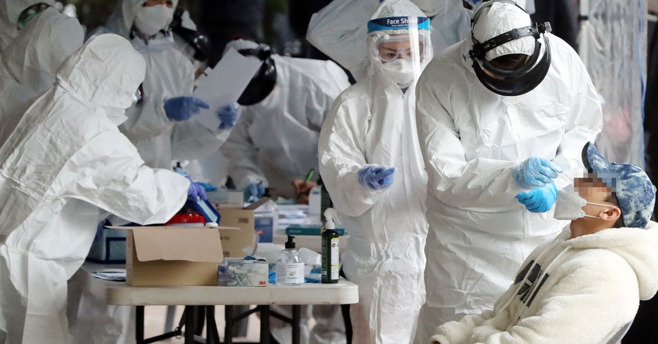 สถานการณ์โควิดที่กำลังดีขึ้นกลับมาแย่ลงอีกครั้ง...ปัญหาของมาตรการป้องกัน ยกเลิกการห้ามชุมนุมทางศาสนาและขั้นต่อไปของการควบคุมโรค