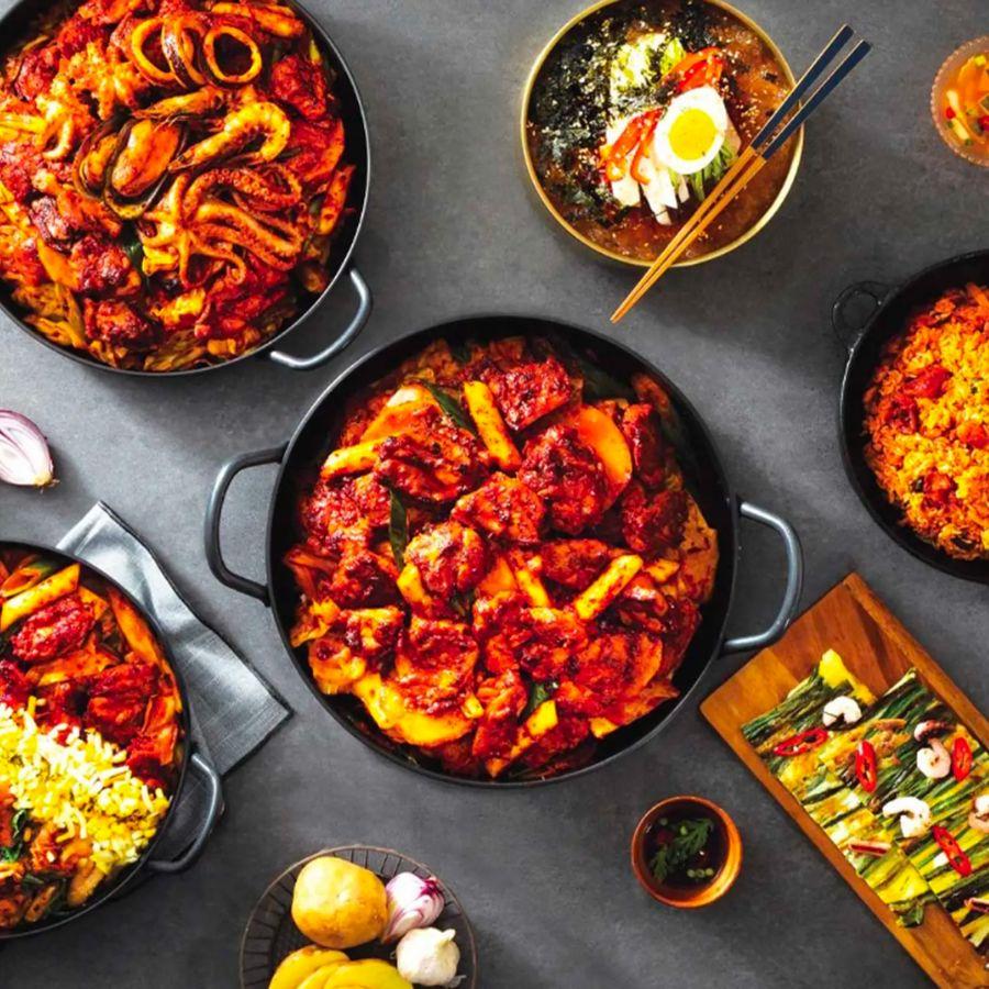 Gà xào bắp cải Yoogane, món nổi tiếng không thể bỏ lỡ tại Hàn Quốc