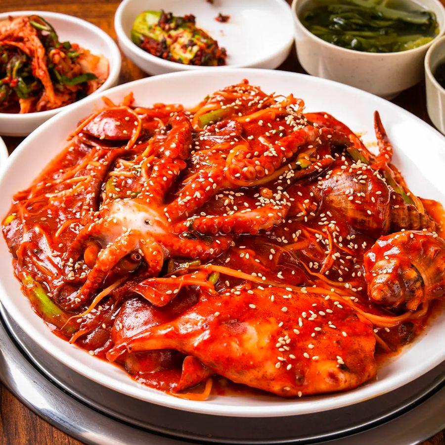 Cá chày hầm cay, món ăn độc đáo và thú vị đáng để thử