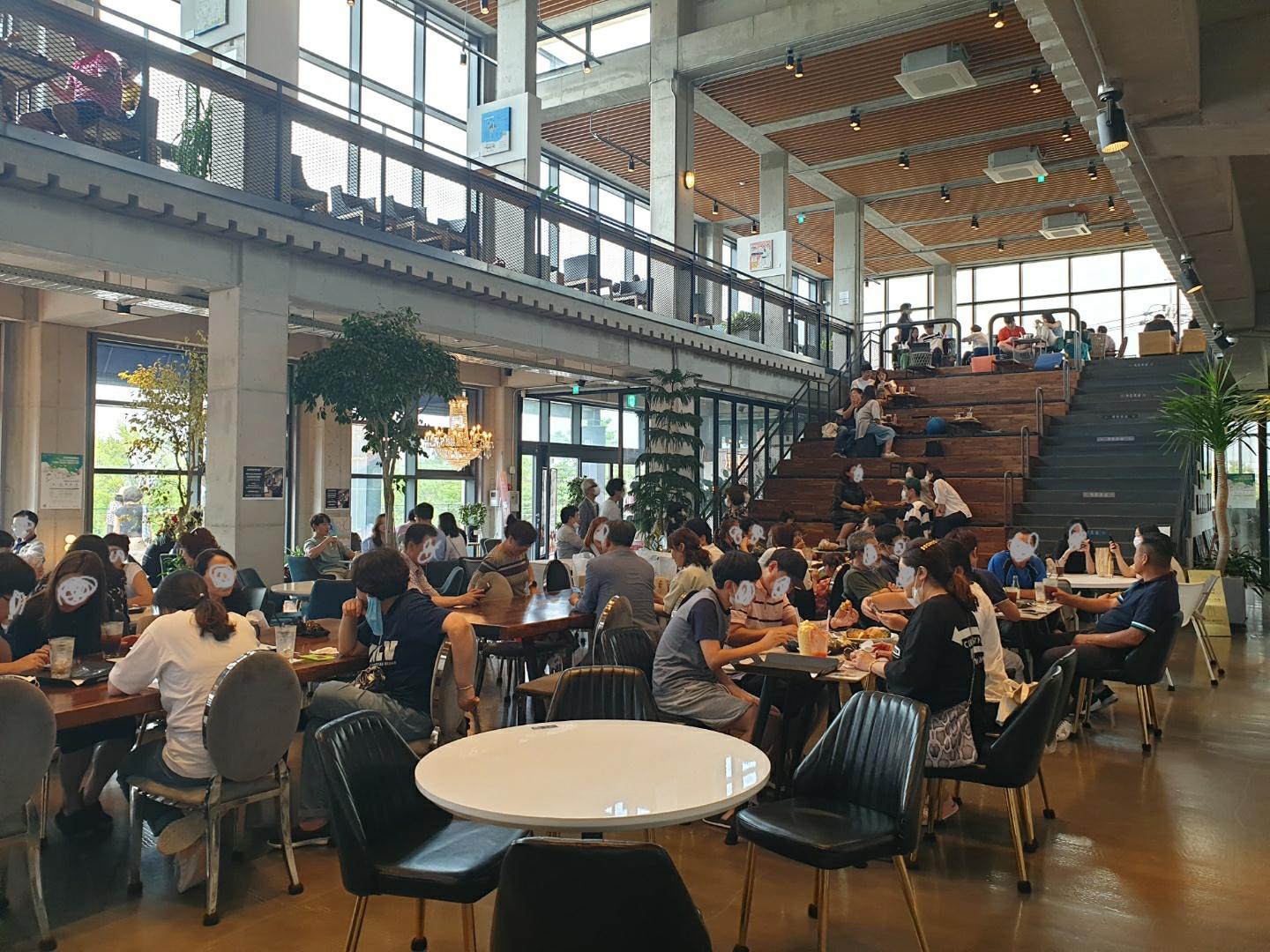 インチョン空港を眺められる巨大カフェ、インチョン空港を眺められるカフェ、仁川空港を眺められるカフェ、空港カフェ、空港近所カフェ、インチョン空港カフェ、仁川空港カフェ、仁川空港近所カフェ、周辺カフェ、仁川空谷、仁川、インチョン、インチョンカフェ、仁川カフェ、飛行機に近いカフェ、空港近く、仁川空港近く、パン屋、韓国パン屋、パン、韓国、ベーカリーカフェ