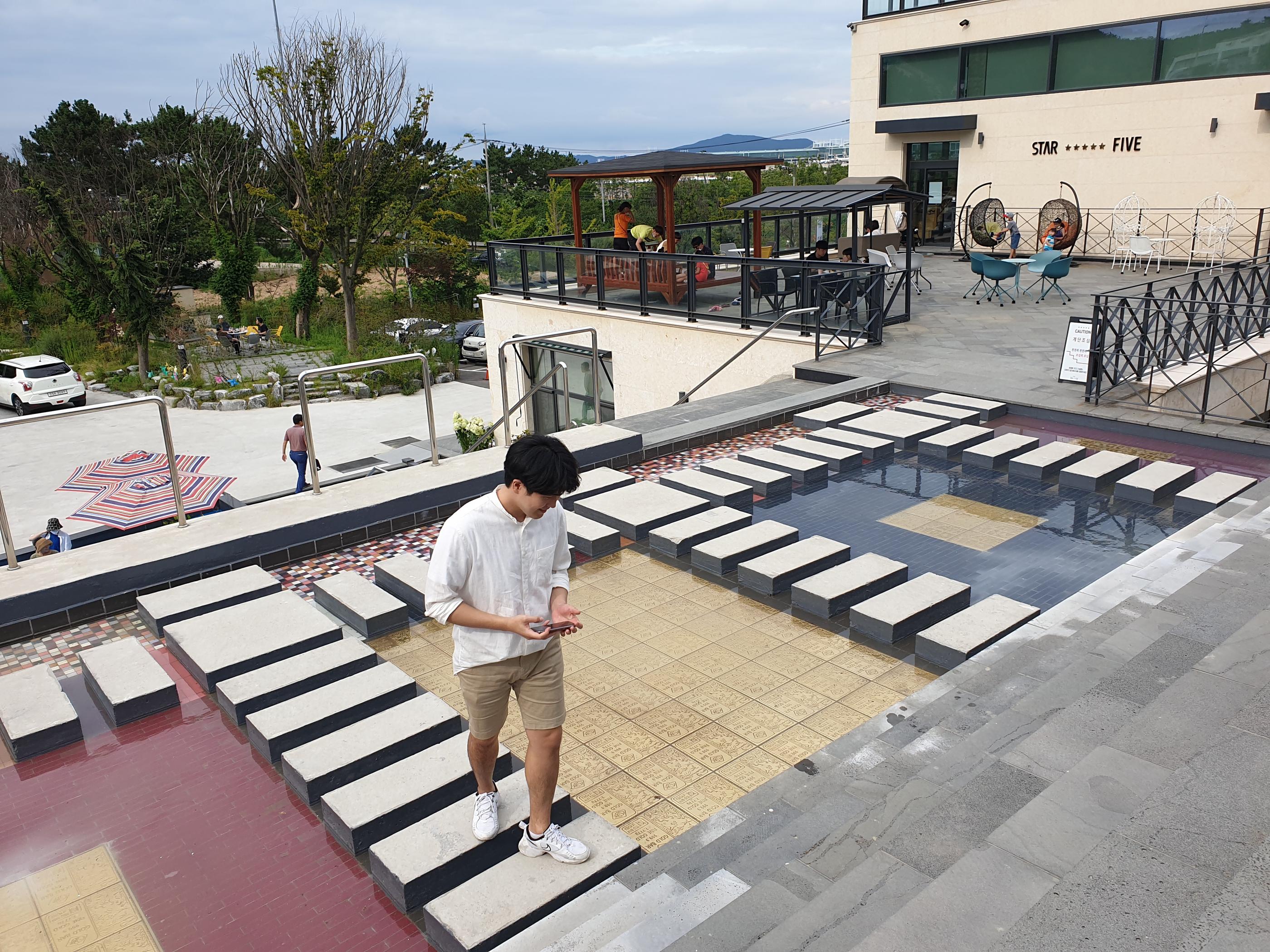 インチョン空港を眺められる巨大カフェ、インチョン空港を眺められるカフェ、仁川空港を眺められるカフェ、空港カフェ、空港近所カフェ、インチョン空港カフェ、仁川空港カフェ、仁川空港近所カフェ、周辺カフェ、仁川空谷、仁川、インチョン、インチョンカフェ、仁川カフェ、飛行機に近いカフェ、空港近く、仁川空港近く、パン屋、韓国パン屋、パン、韓国、ベーカリーカフェ