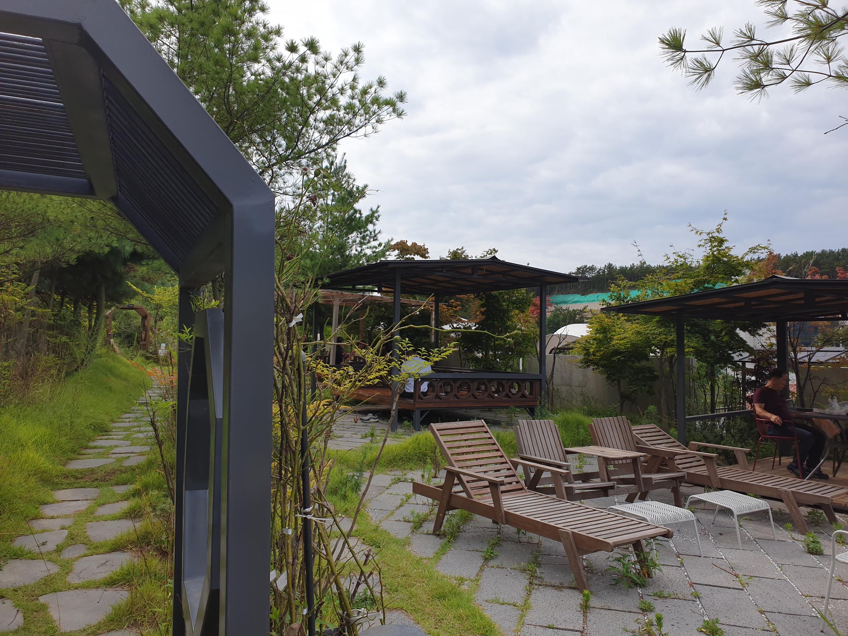 インチョン空港を眺められる巨大カフェ、インチョン空港を眺められるカフェ、仁川空港を眺められるカフェ、空港カフェ、空港近所カフェ、インチョン空港カフェ、仁川空港カフェ、仁川空港近所カフェ、周辺カフェ、仁川空谷、仁川、インチョン、インチョンカフェ、仁川カフェ、飛行機に近いカフェ、空港近く、仁川空港近く、パン屋、韓国パン屋、パン、韓国、ベーカリーカフェ