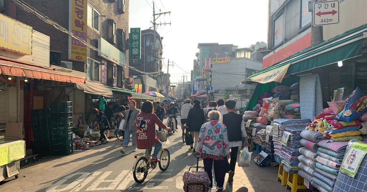 A Complete Breakdown Of Seoul Travel From Tourist Attractions And Parks To Food And Drinks | SEOUL TRAVEL GUIDE | Creatrip Locals