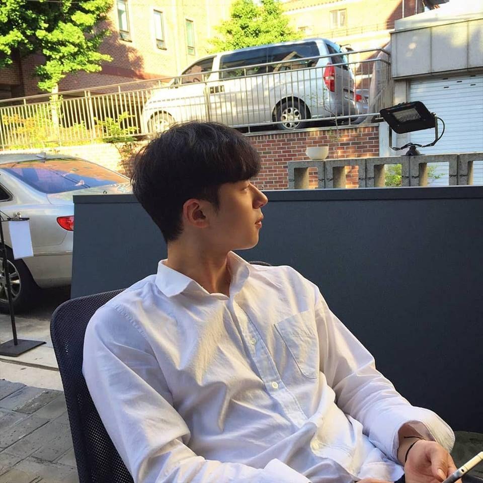 พบกับ 8 เมเนเจอร์นิมสุดหล่อของวงไอดอล ที่หลายคนเห็นแล้วต้องร้องว้าววว! หล่อและดูดีไม่แพ้ศิลปินเลย