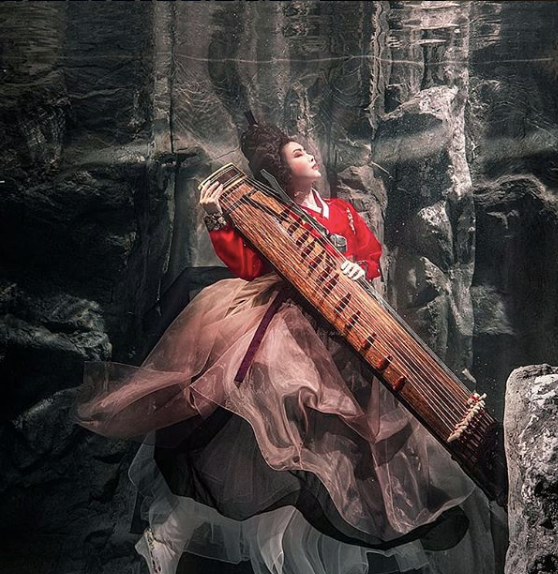 ขั้นกว่าของเลเวลการถ่ายรูป ที่เกาหลีมีสตูดิโอให้ถ่ายพลิ้ว ๆ แบบใต้น้ำกระชากไลค์แบบสุด ๆ ไปเลย!